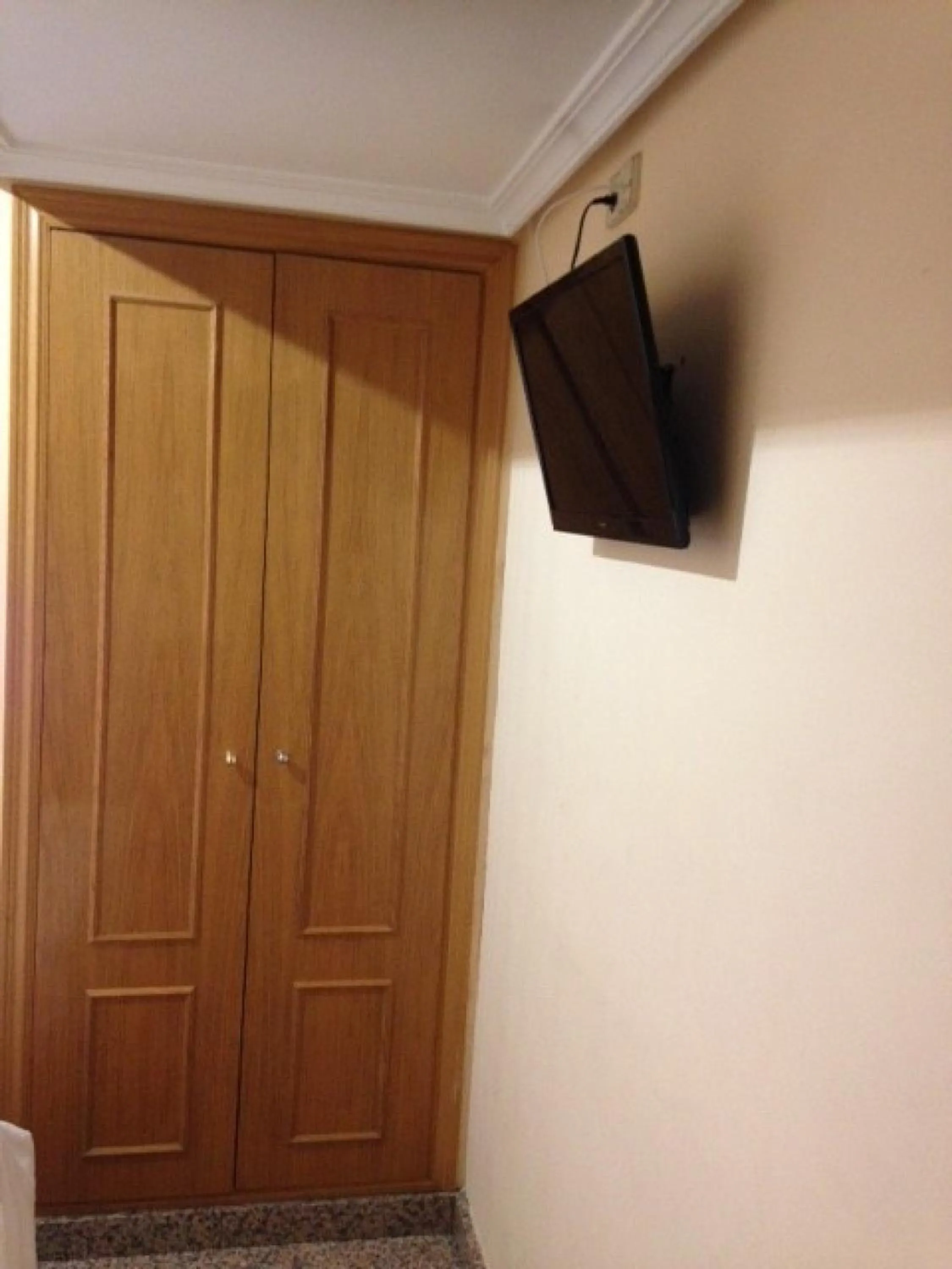 TV and multimedia in Hostal Juan XXIII