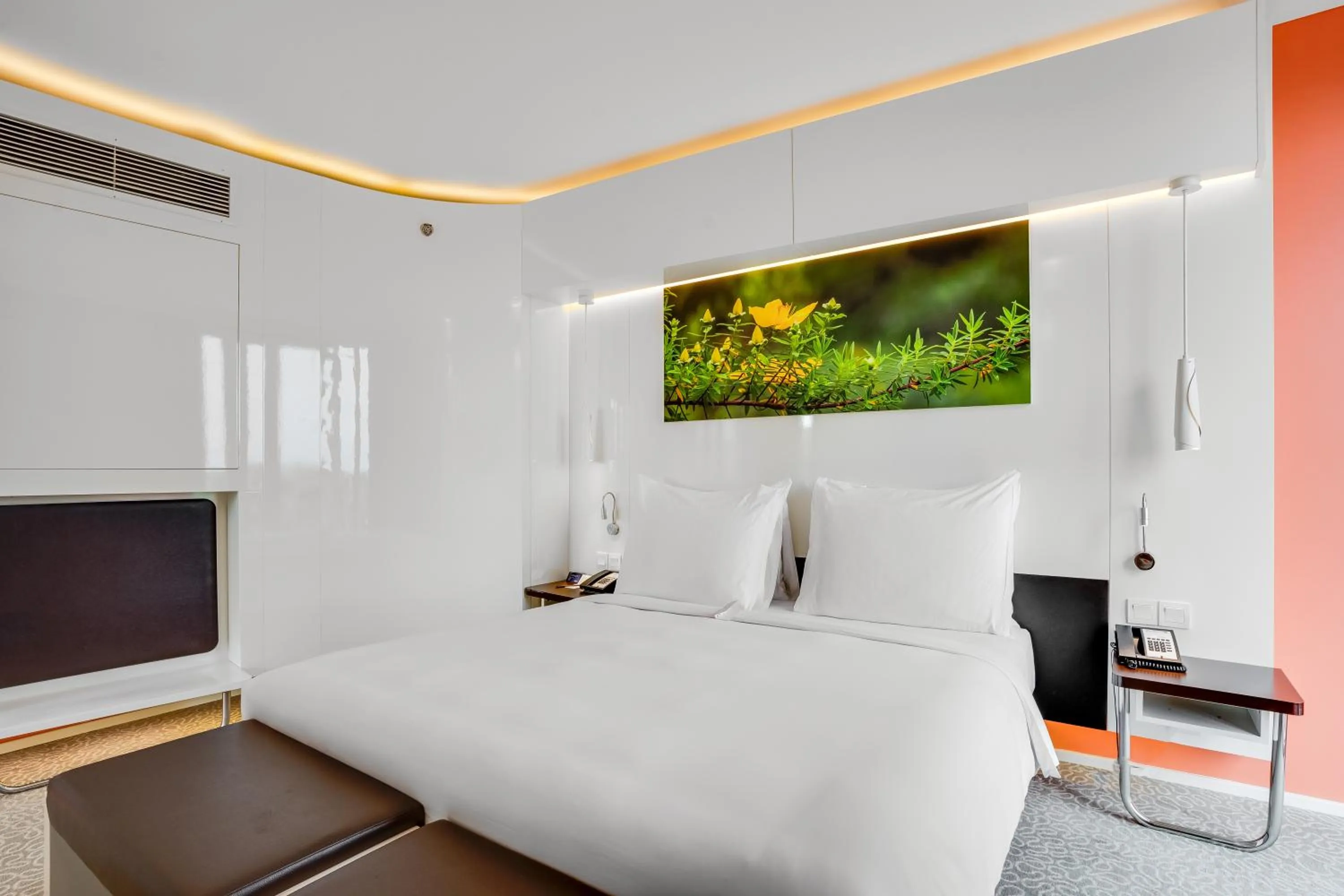 Bedroom, Bed in Radisson Blu Hotel & Convention Centre Kigali