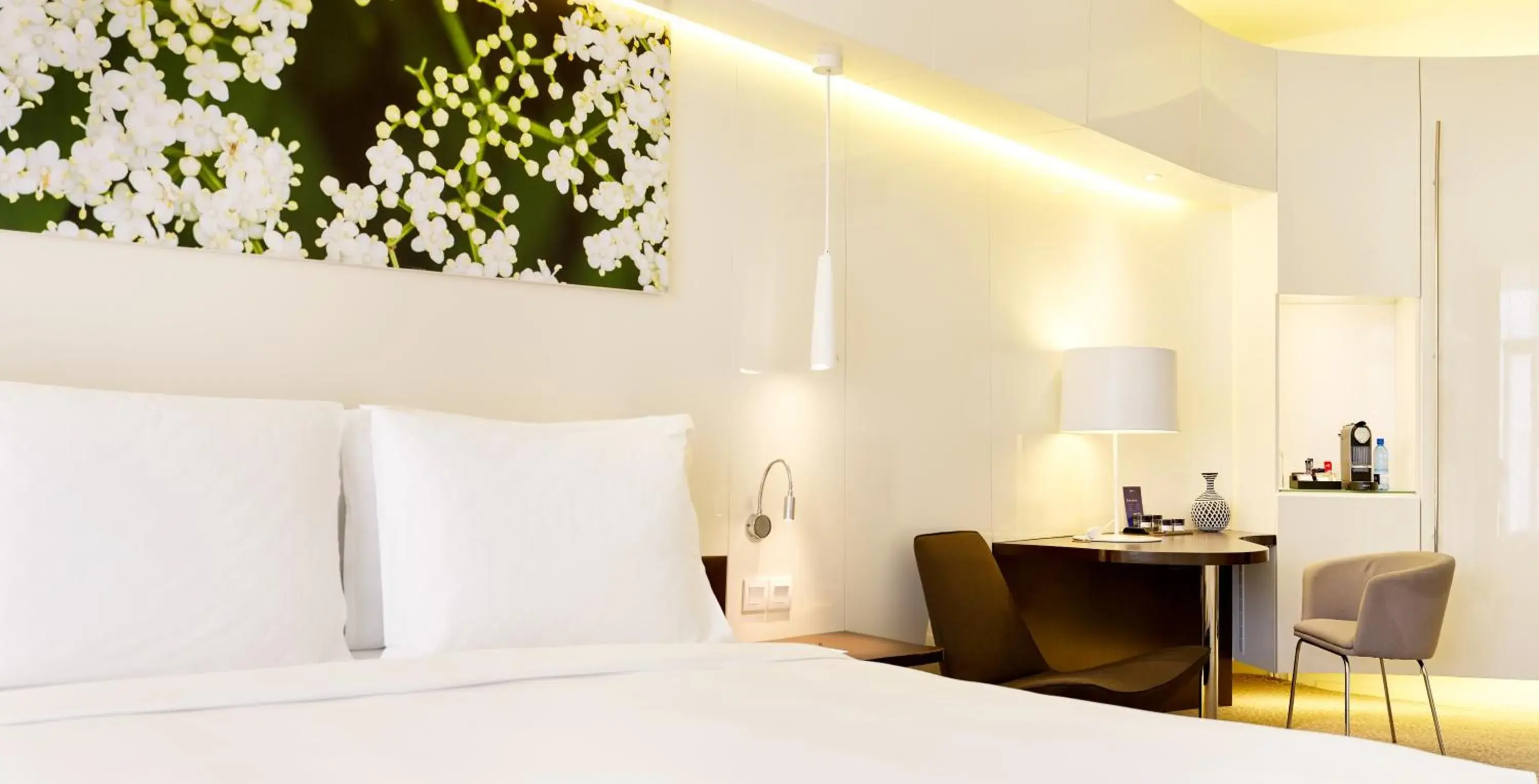 Superior Room with Balcony and View in Radisson Blu Hotel & Convention Centre Kigali Superior Room with Balcony and View in Radisson Blu Hotel & Convention Centre Kigali