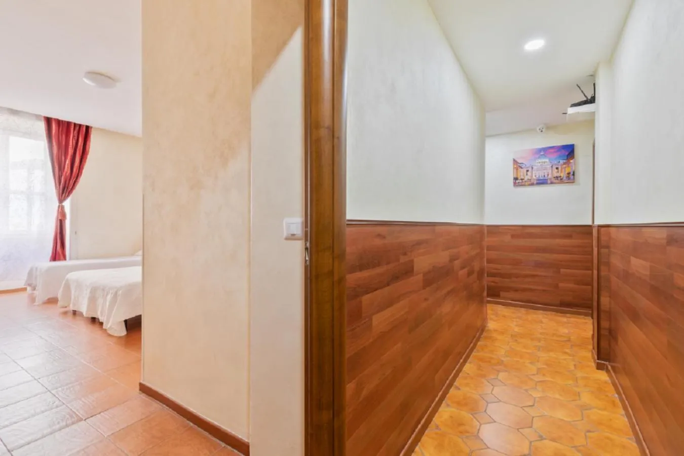 Decorative detail, Bed in Roma Enrico Guesthouse