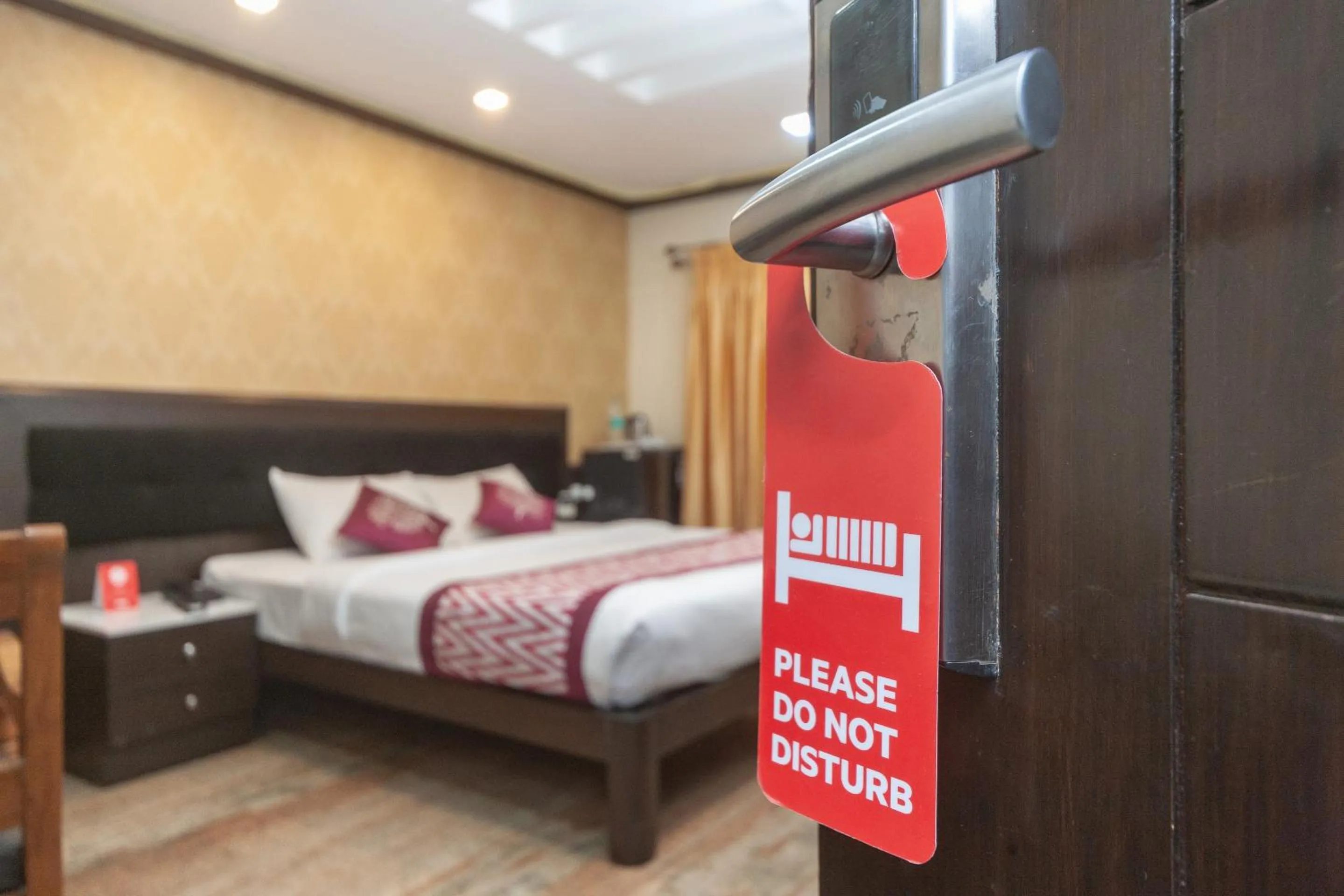 Bedroom, Bed in Hotel Sumi Palace