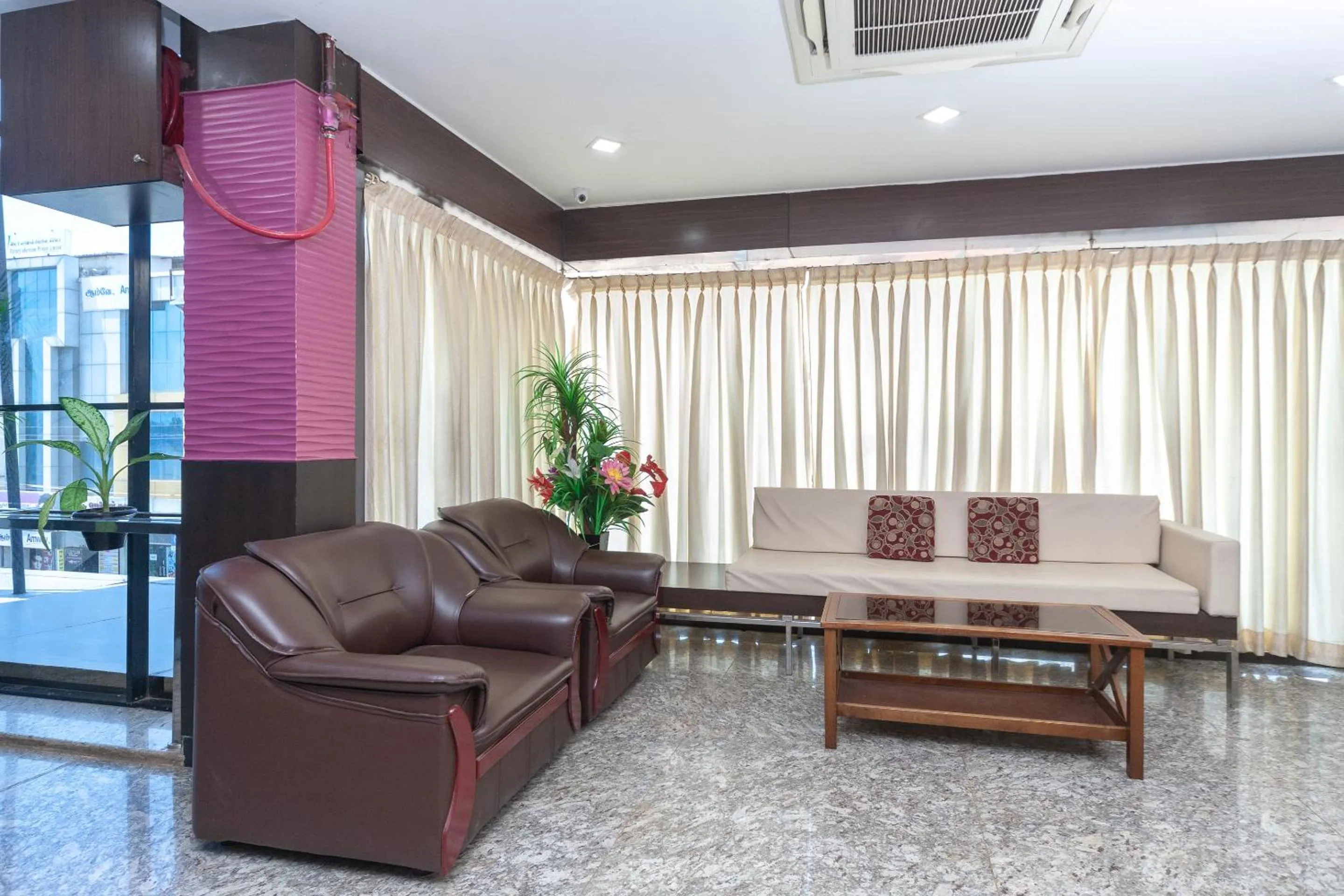 Lobby or reception in Hotel Sumi Palace