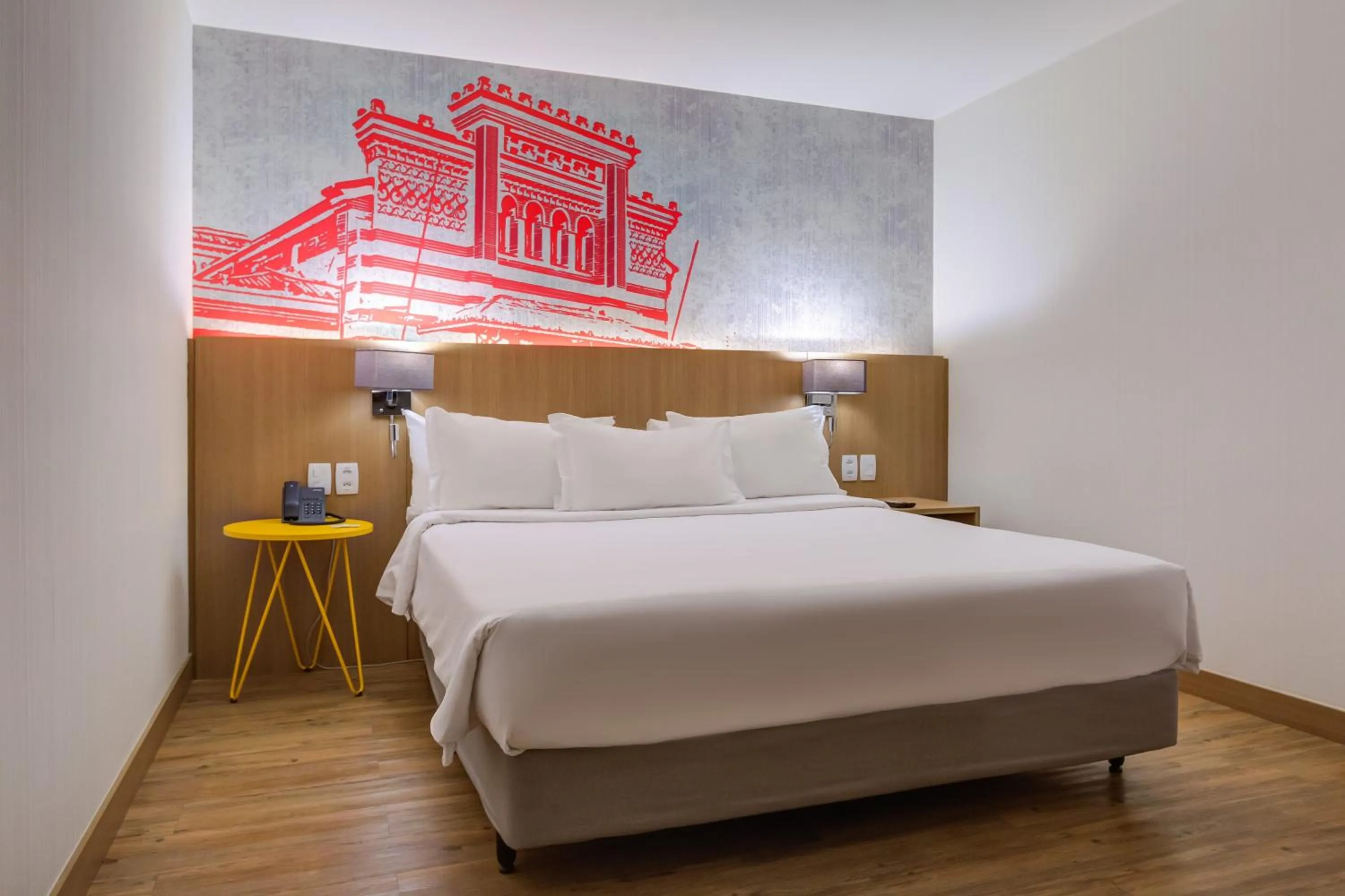 Bed in Radisson RED Campinas