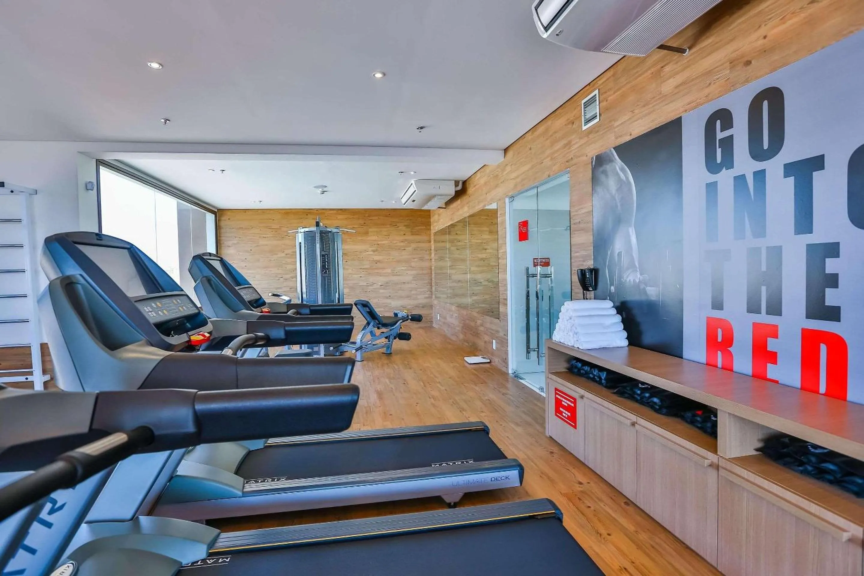 Fitness centre/facilities in Radisson RED Campinas