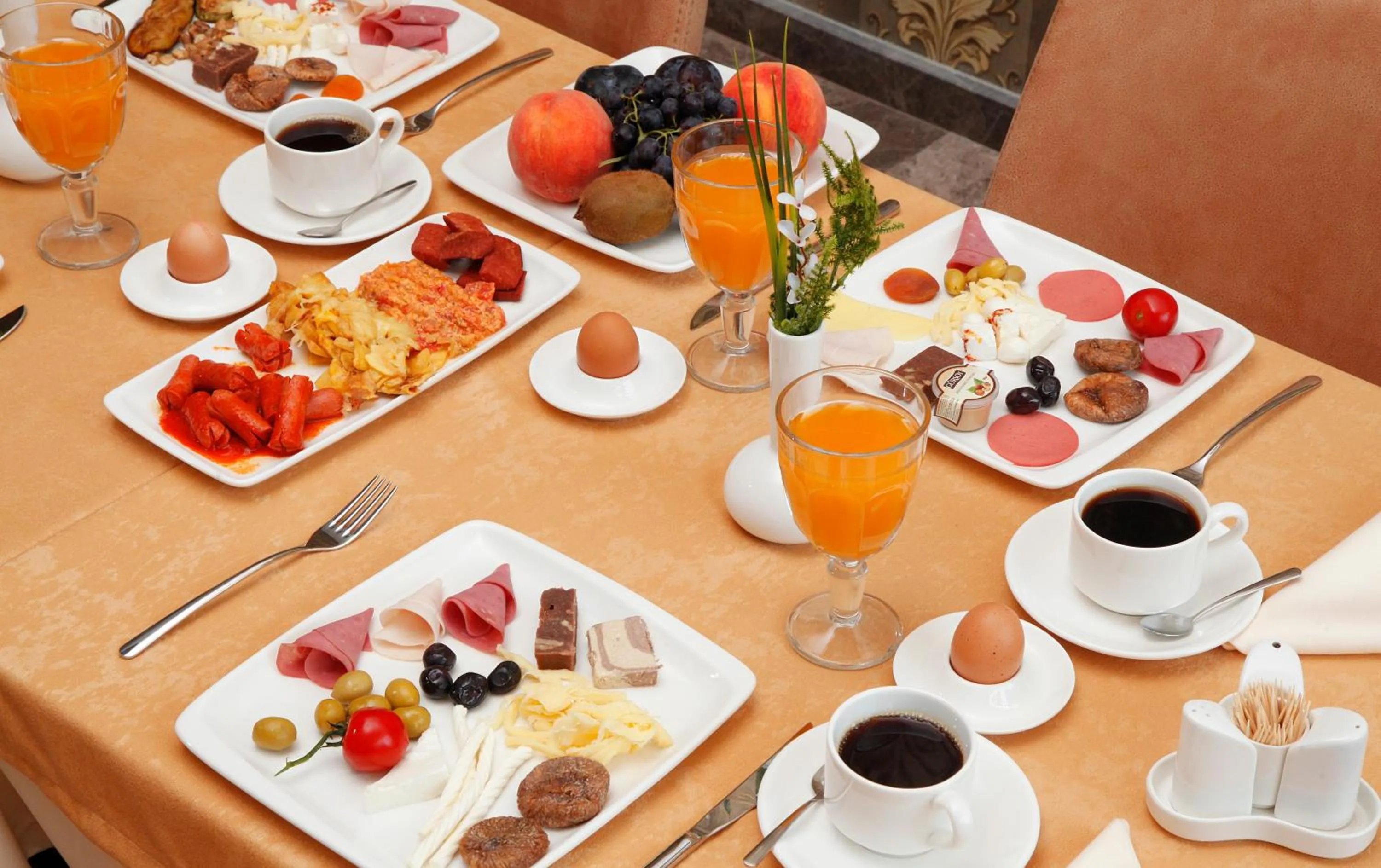 Breakfast in Grand Vuslat