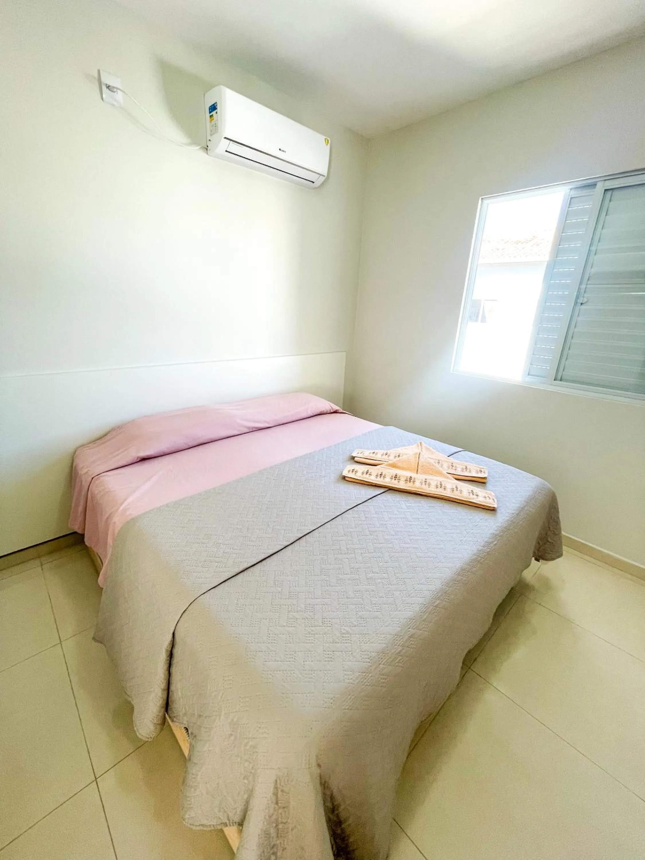 Photo of the whole room, Bed in Pousada Gomes