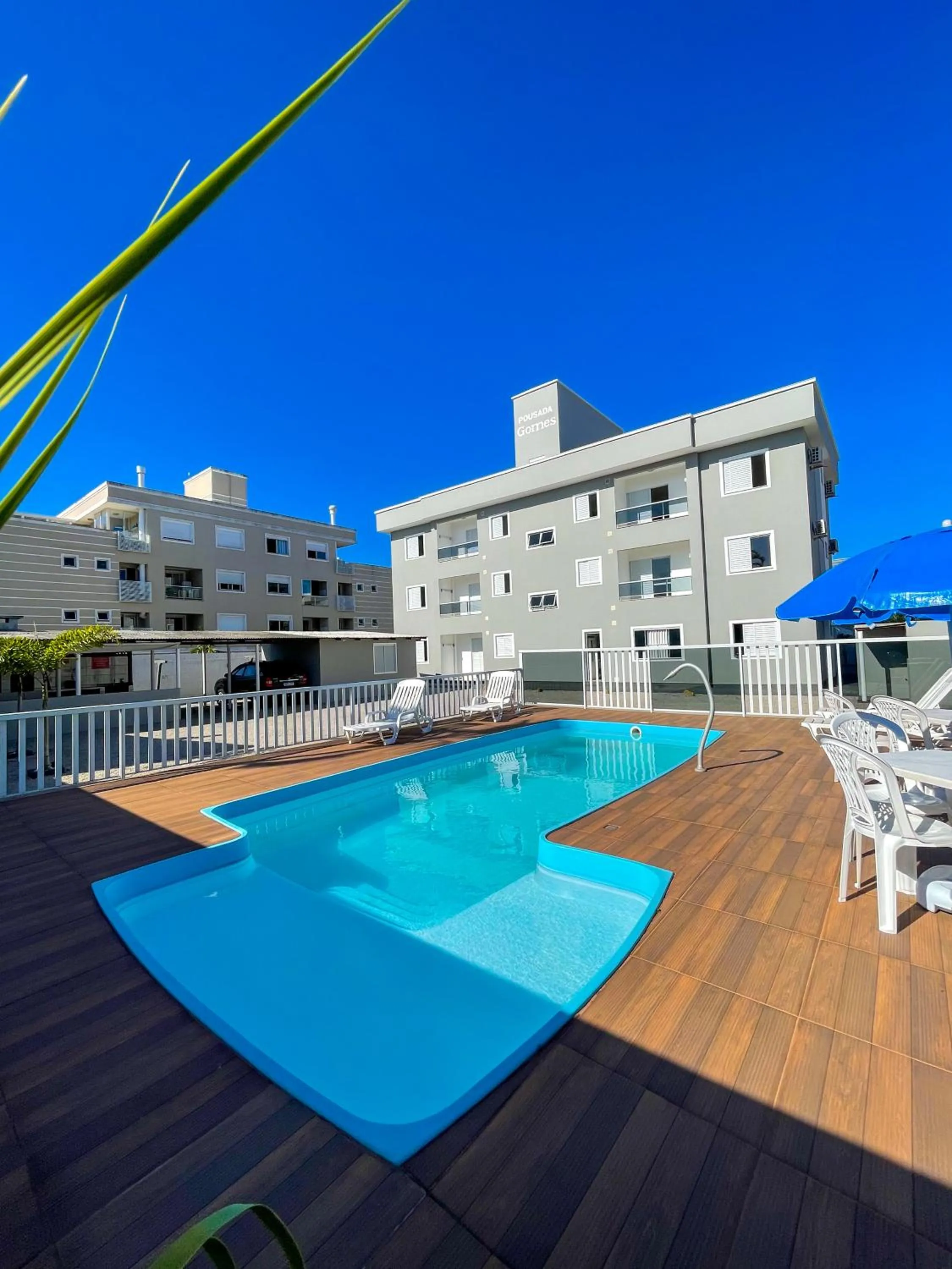 Swimming pool in Pousada Gomes