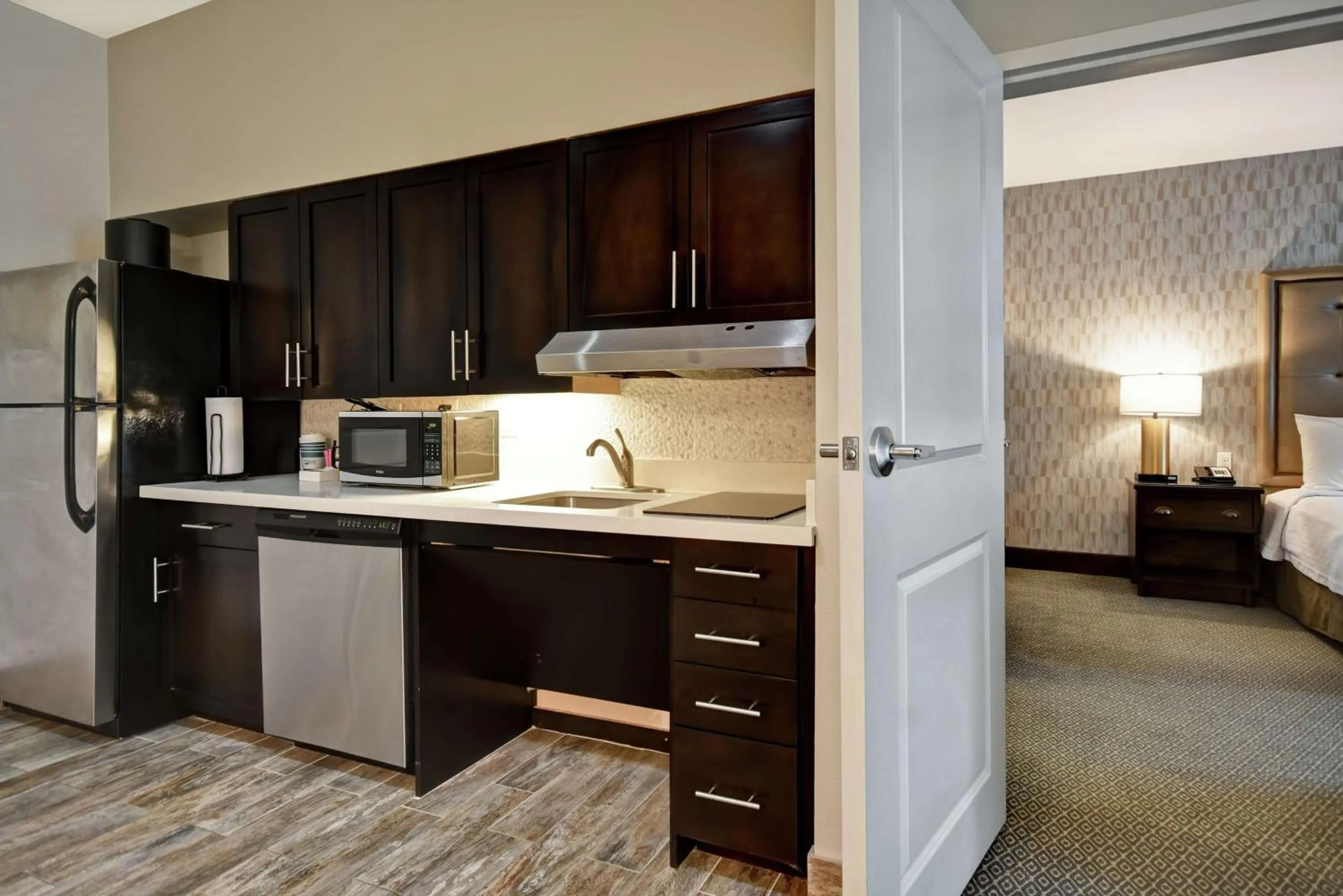 Kitchen or kitchenette in Homewood Suites by Hilton Dallas Arlington South