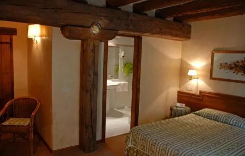 Photo of the whole room, Bed in Hotel L'Ultimo Mulino