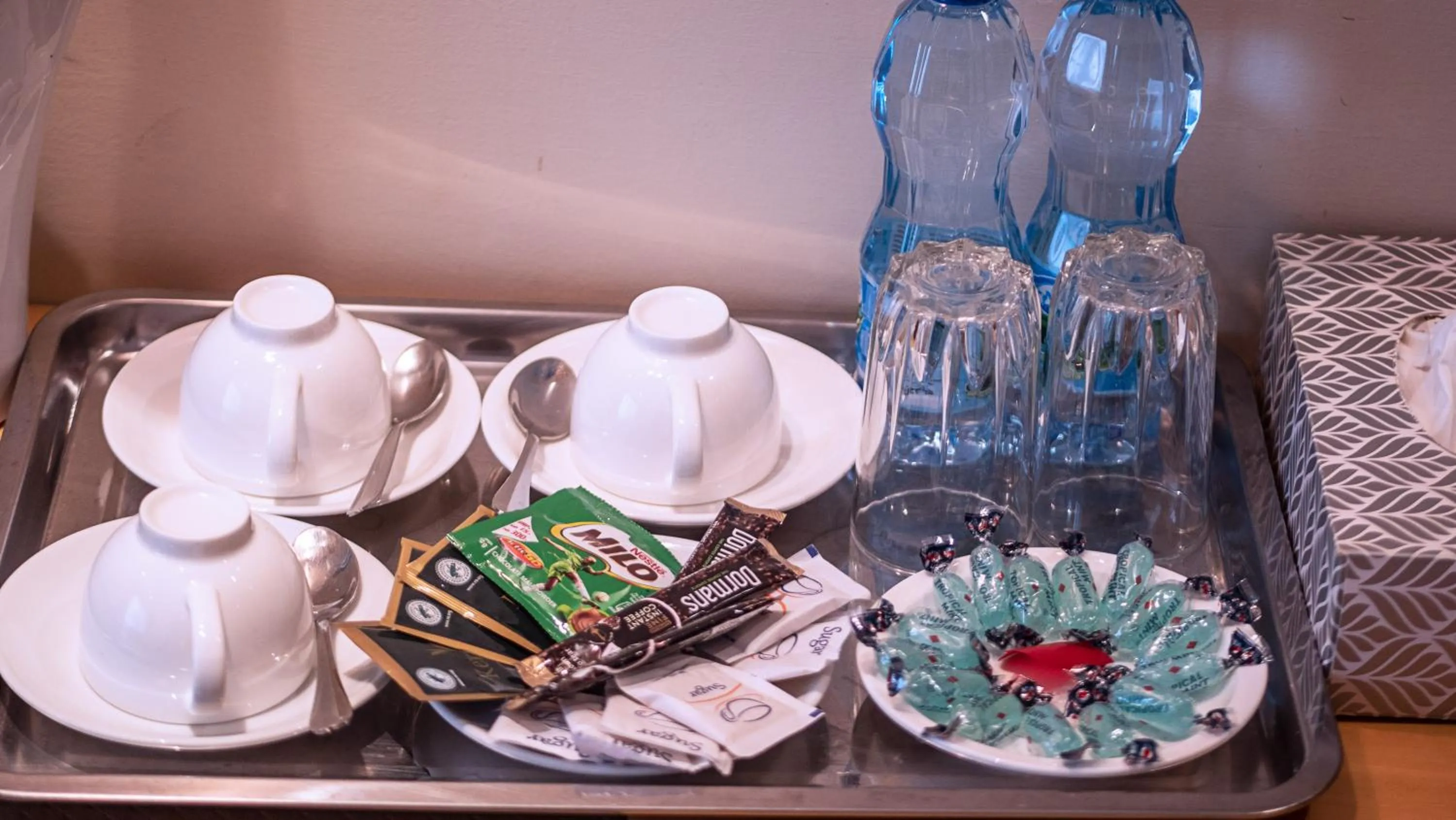 Coffee/tea facilities in Three Steers Hotel