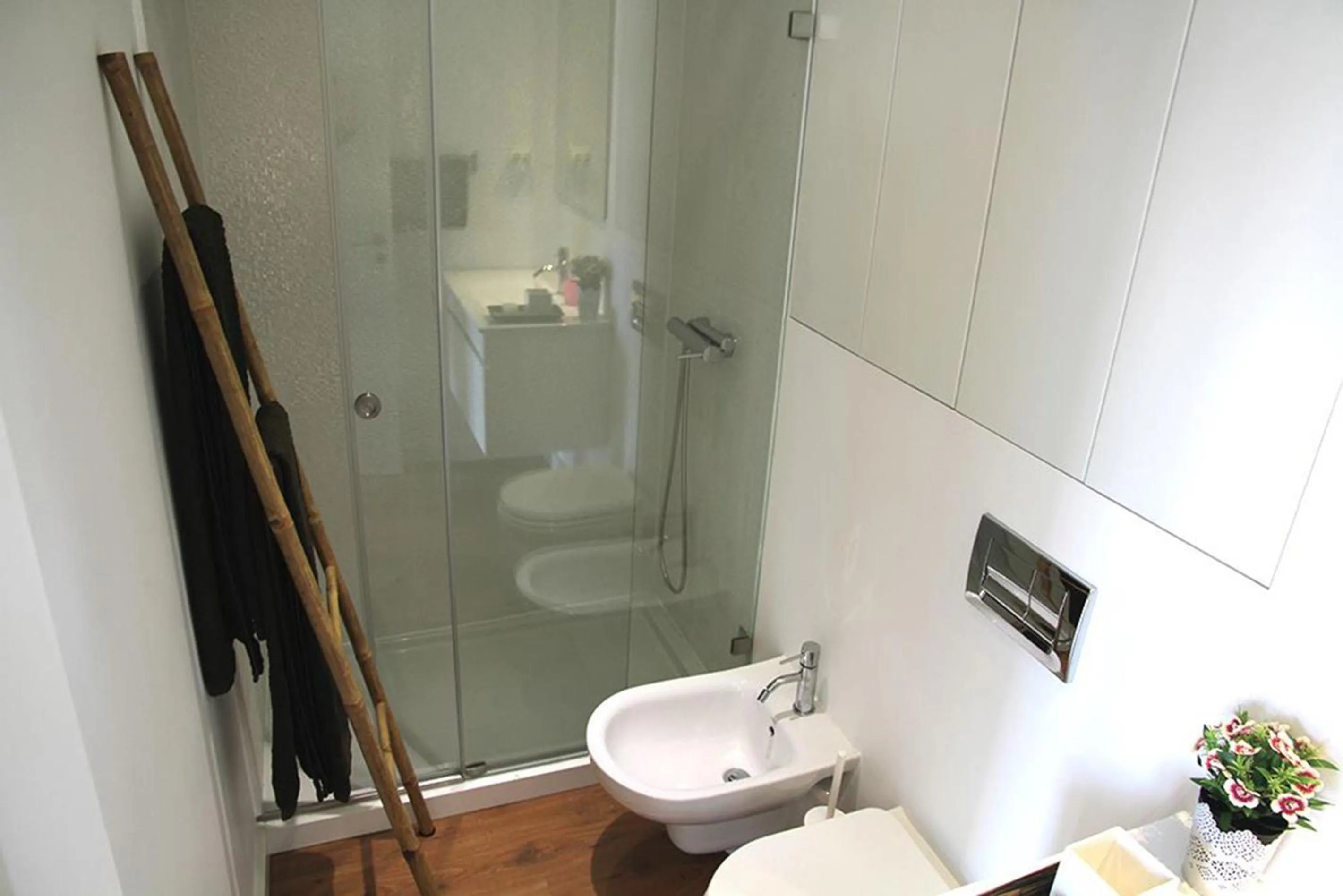 Bathroom in Bairro House Lisbon Charming Suites