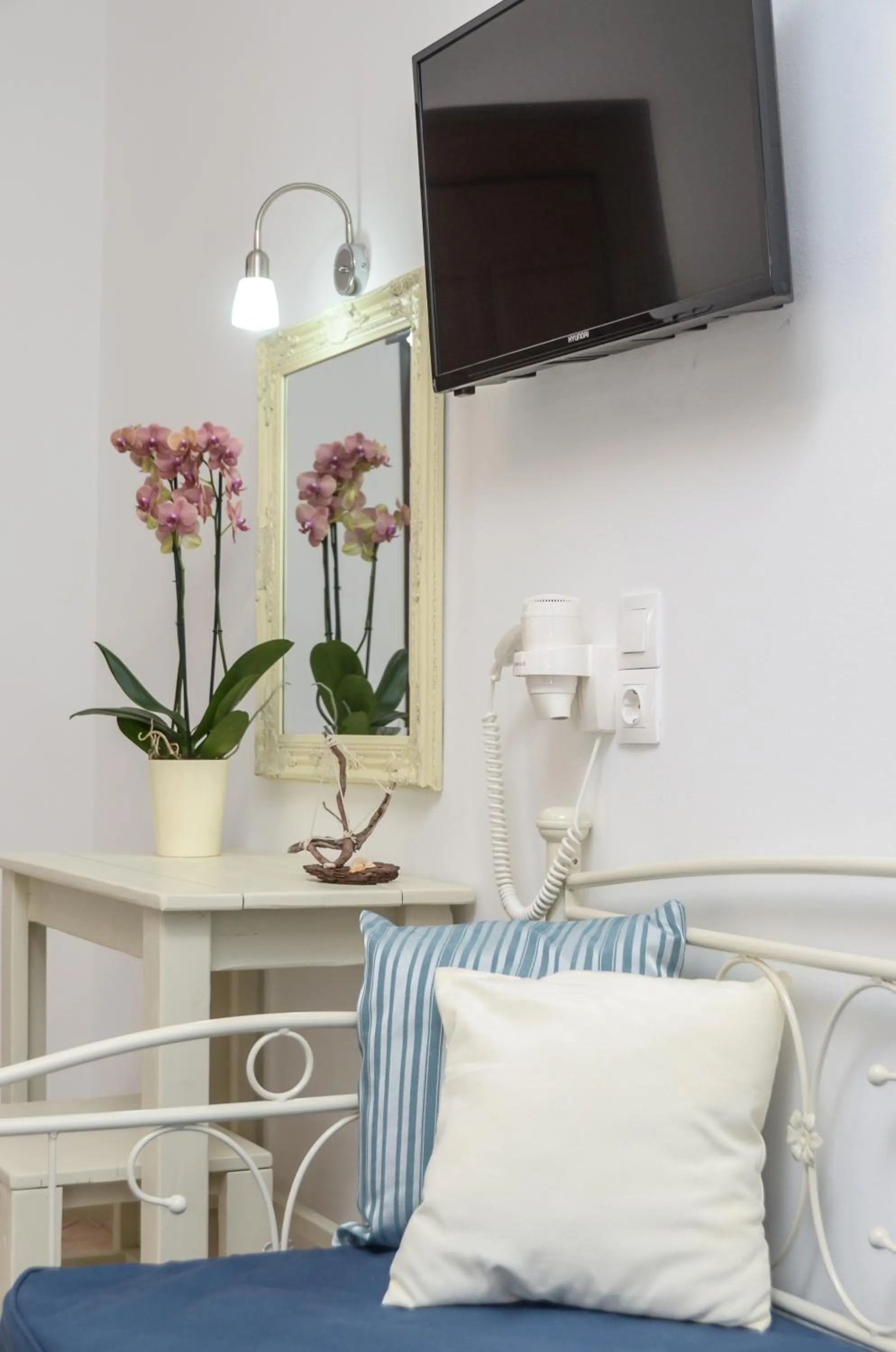 Photo of the whole room in Villa Kastraki