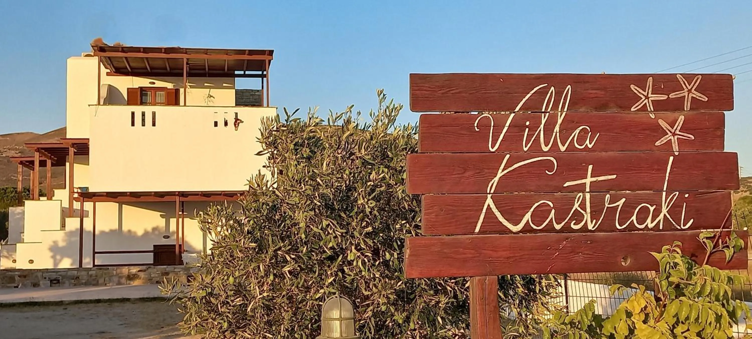 Property building in Villa Kastraki