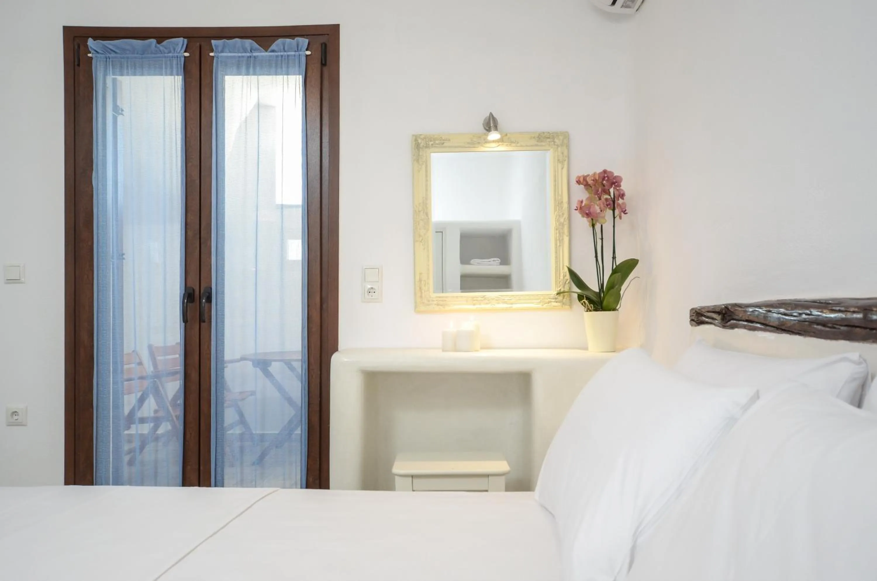 Photo of the whole room, Bed in Villa Kastraki