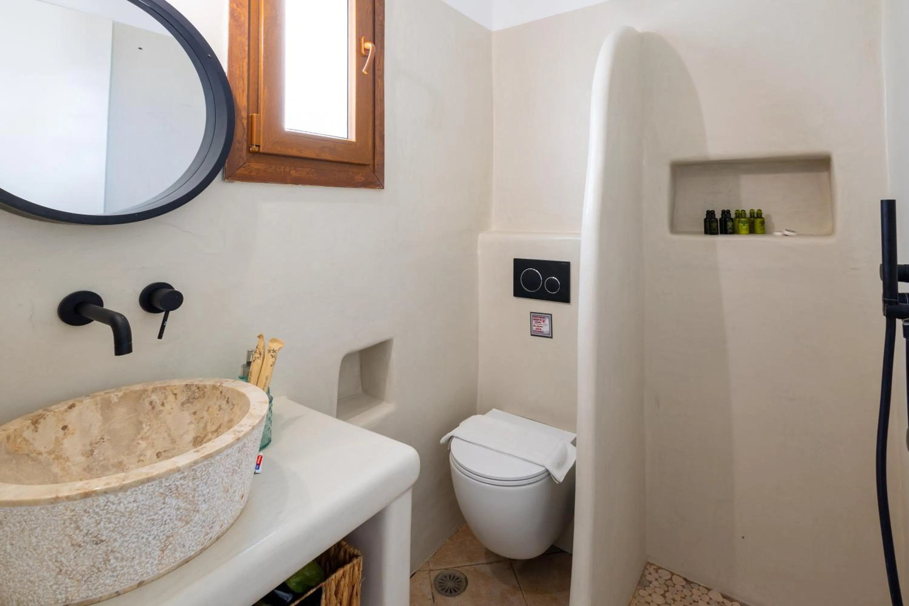 Shower in Villa Kastraki