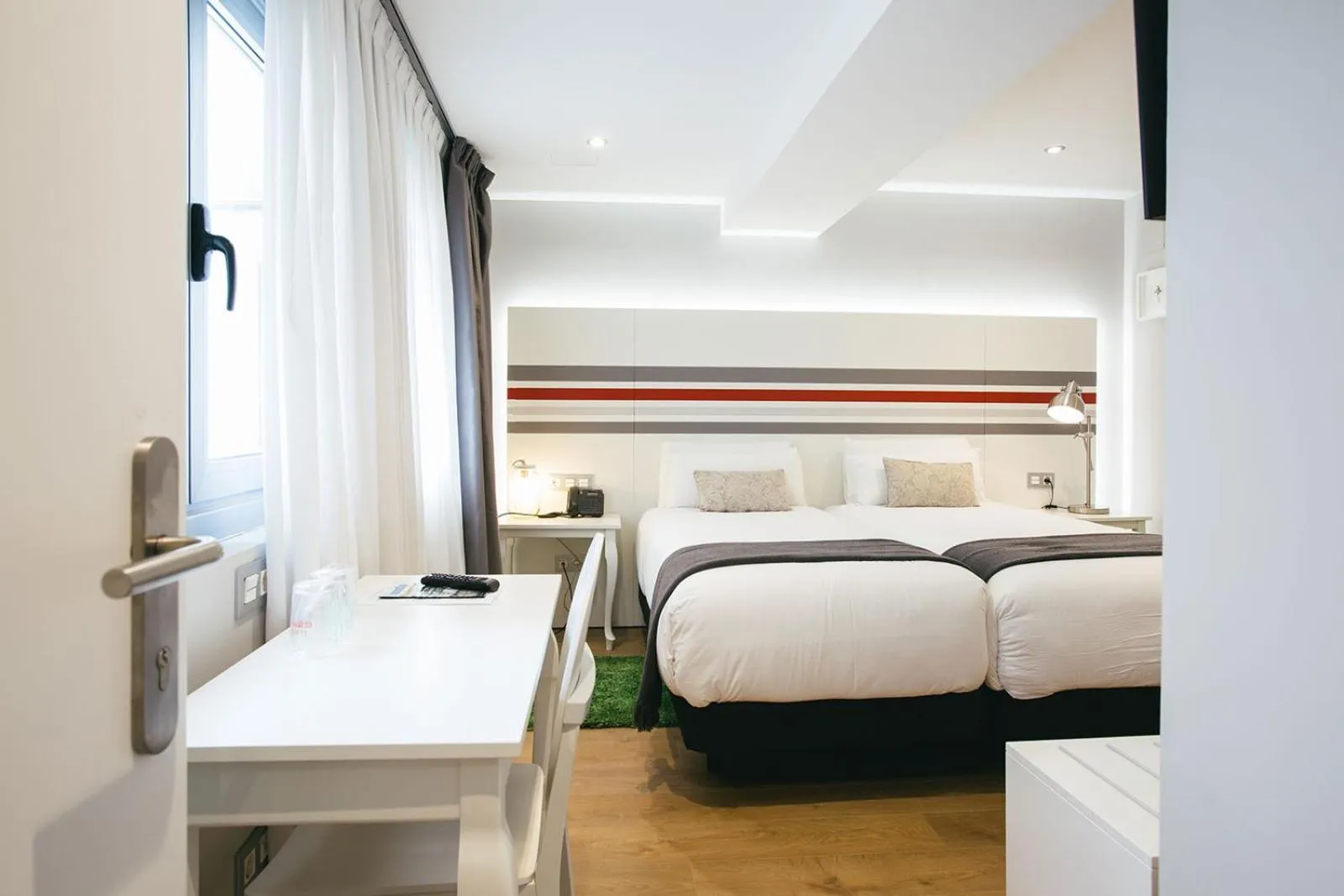 Bedroom, Bed in Legazpi Doce Rooms & Suites