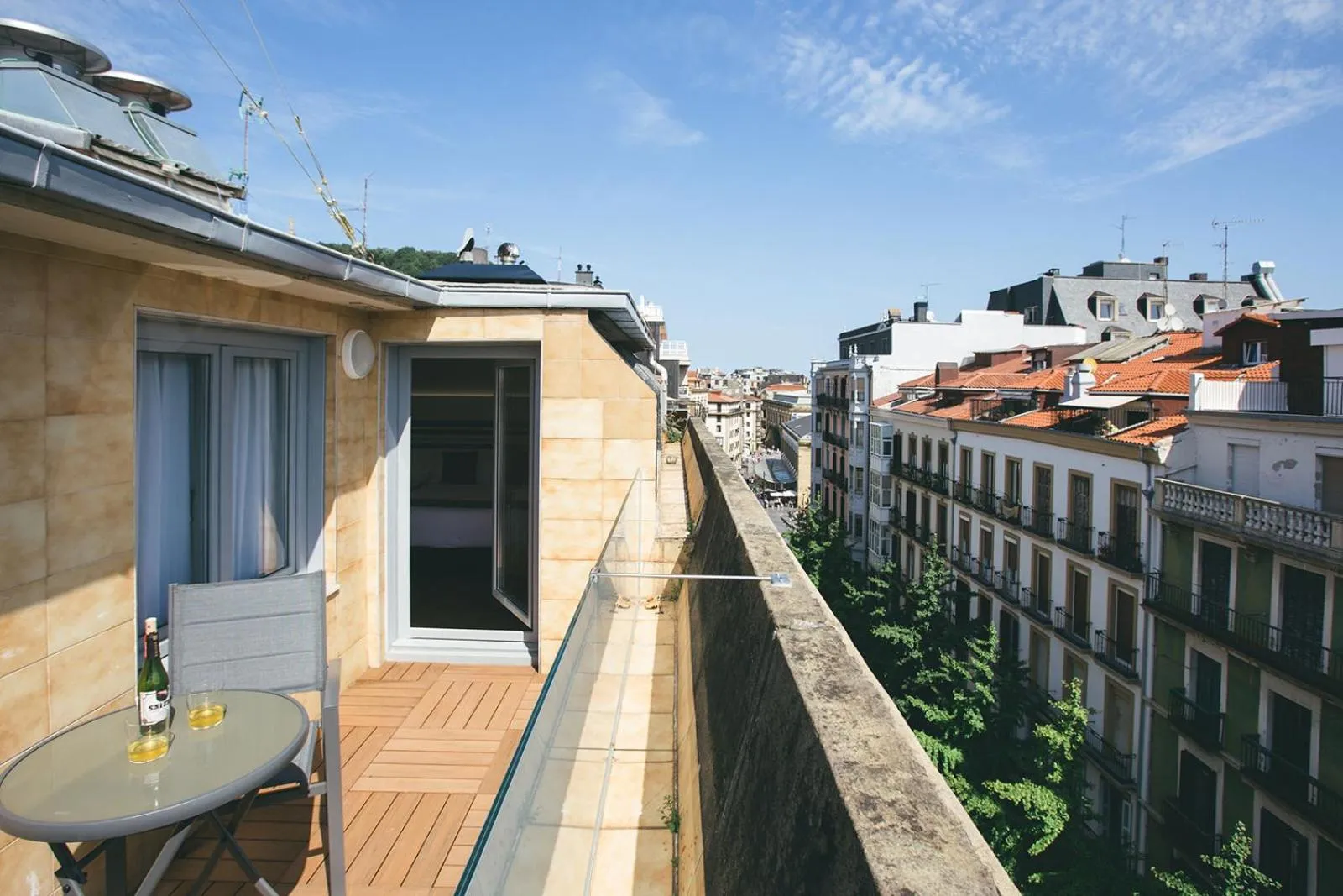 Balcony/Terrace in Legazpi Doce Rooms & Suites