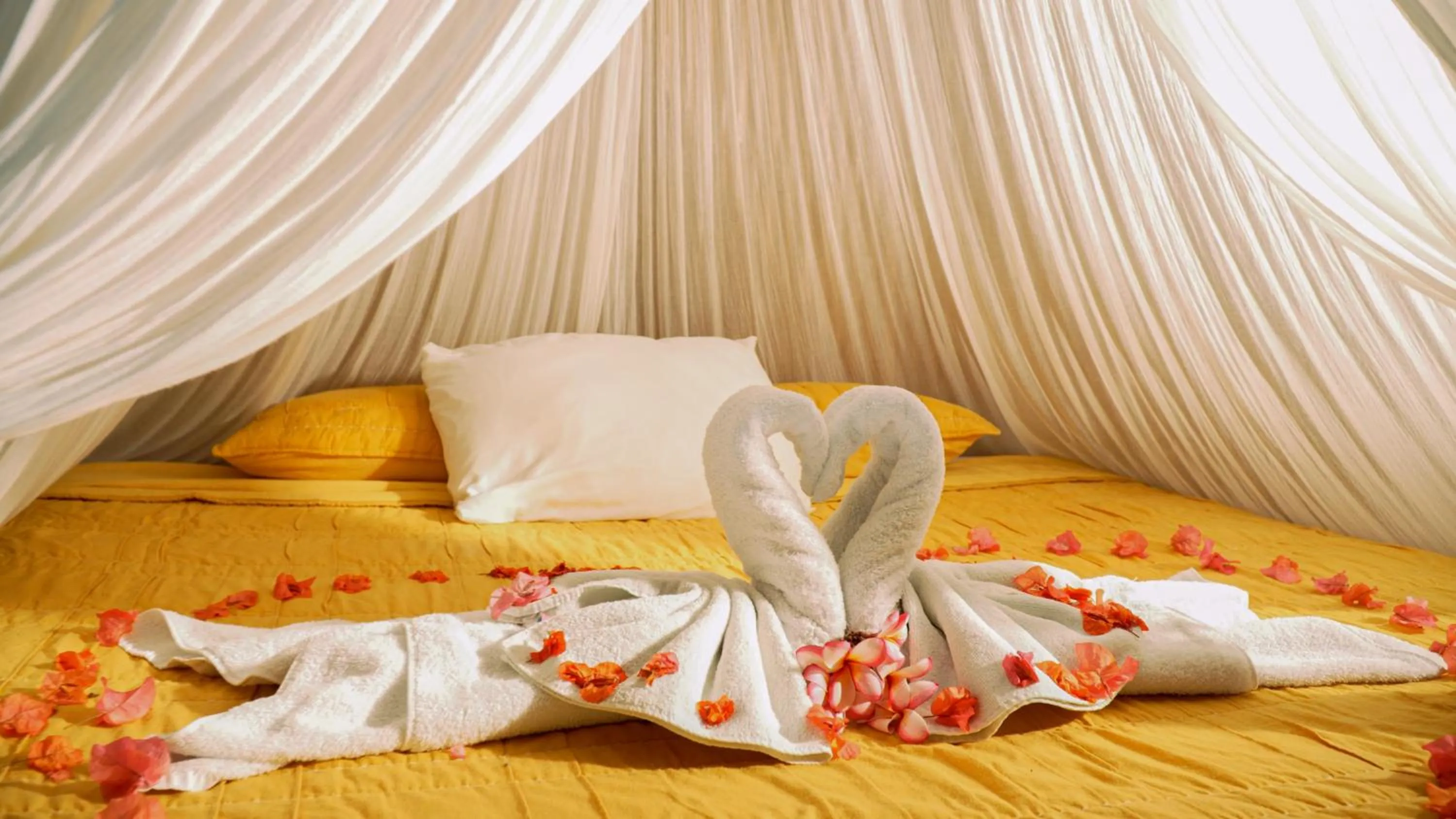 Bedroom, Bed in Akumal Natura Glamping