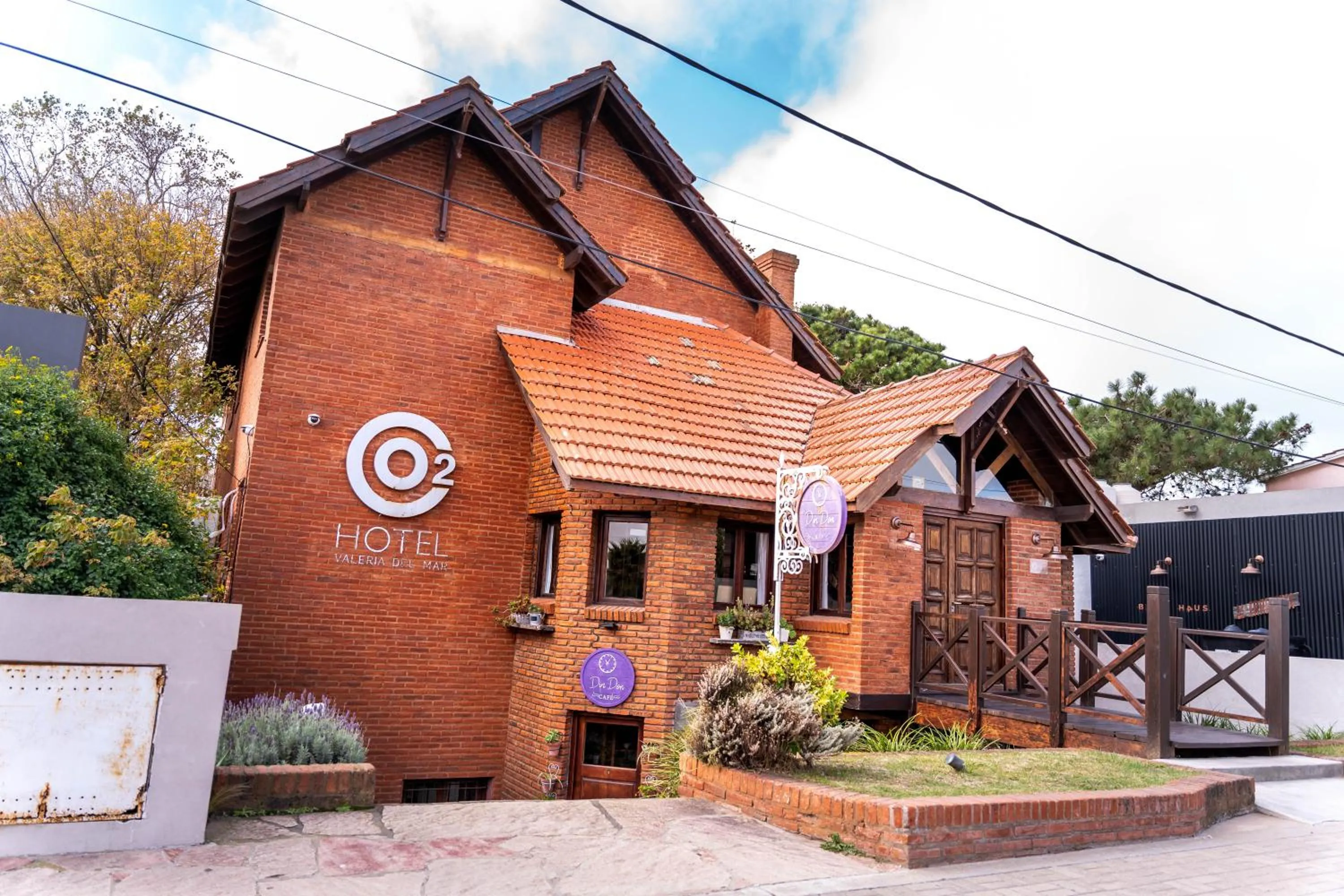 Property building in O2 Hotel Valeria del Mar