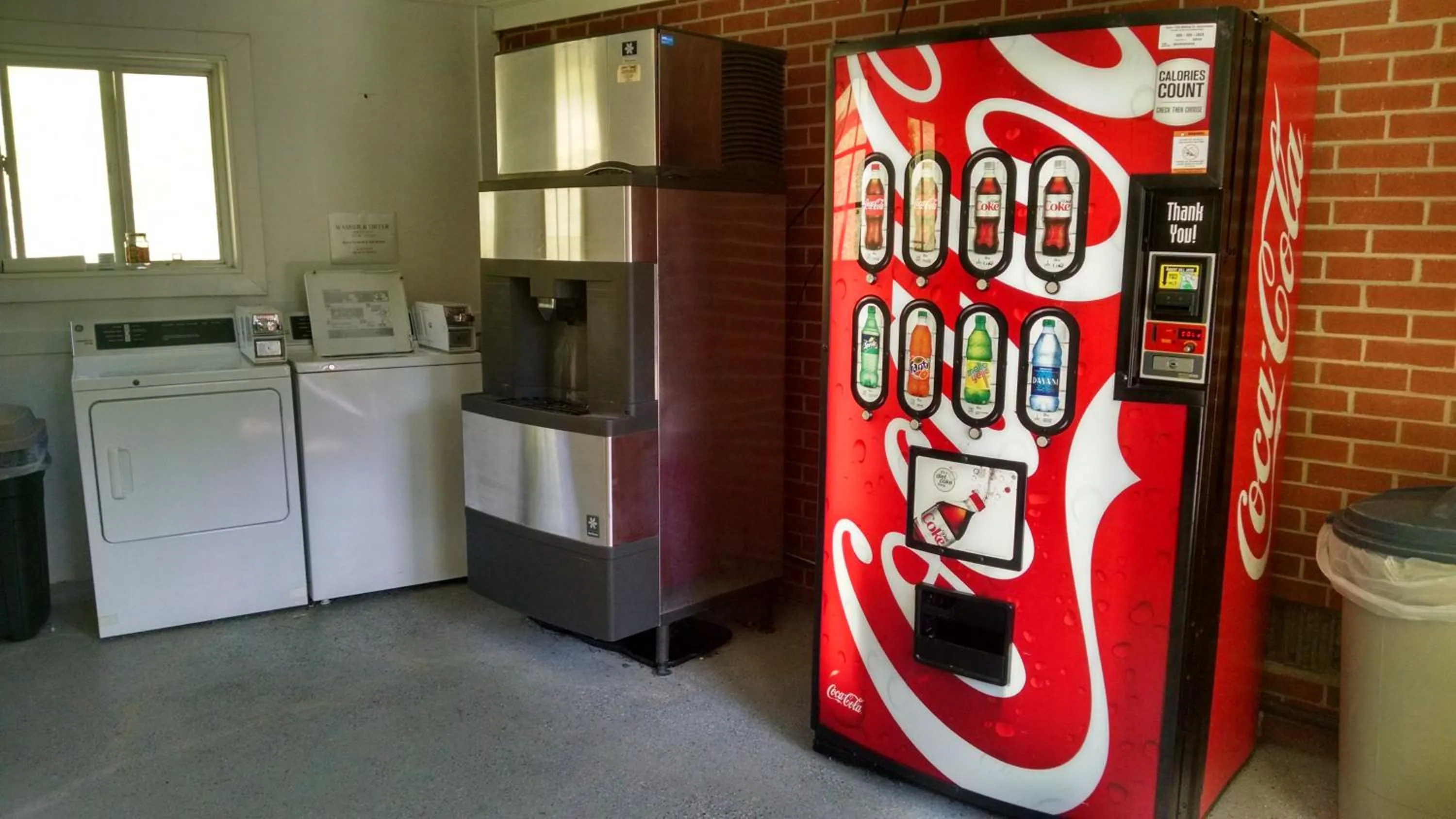 Area and facilities in Roseloe Motel