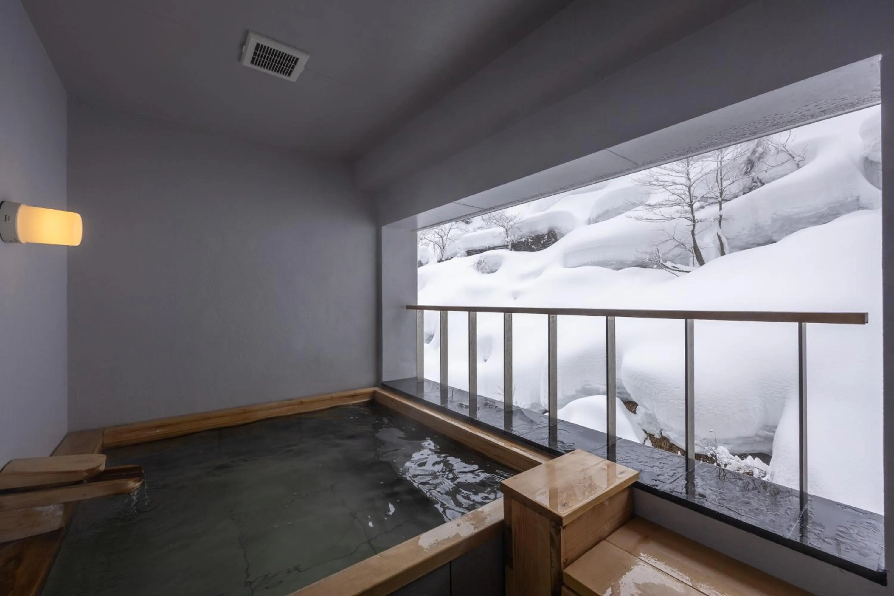 Open Air Bath in Sake Hotel Tamakiya