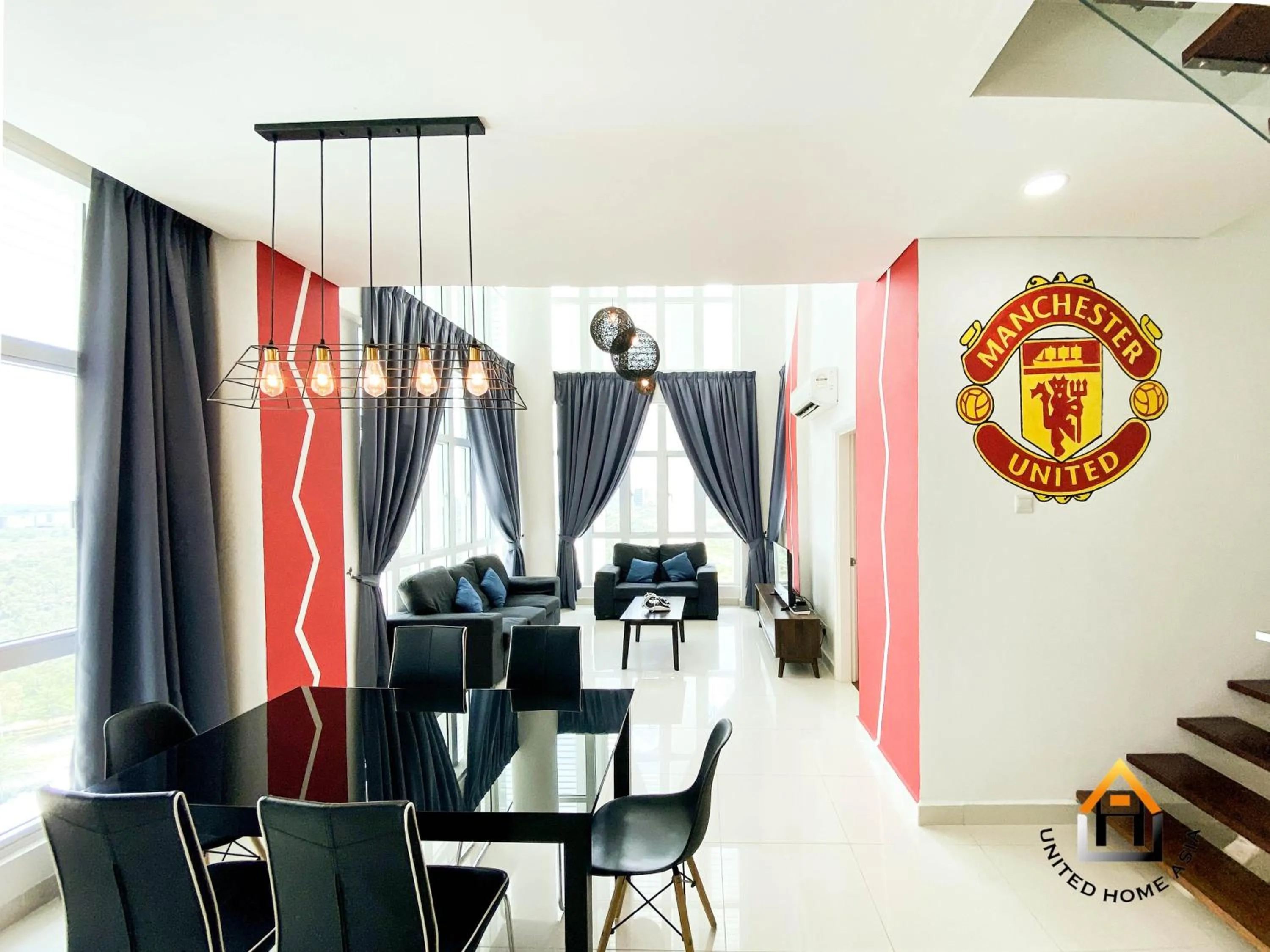 Dining area in Holi 1Medini Themed Suites