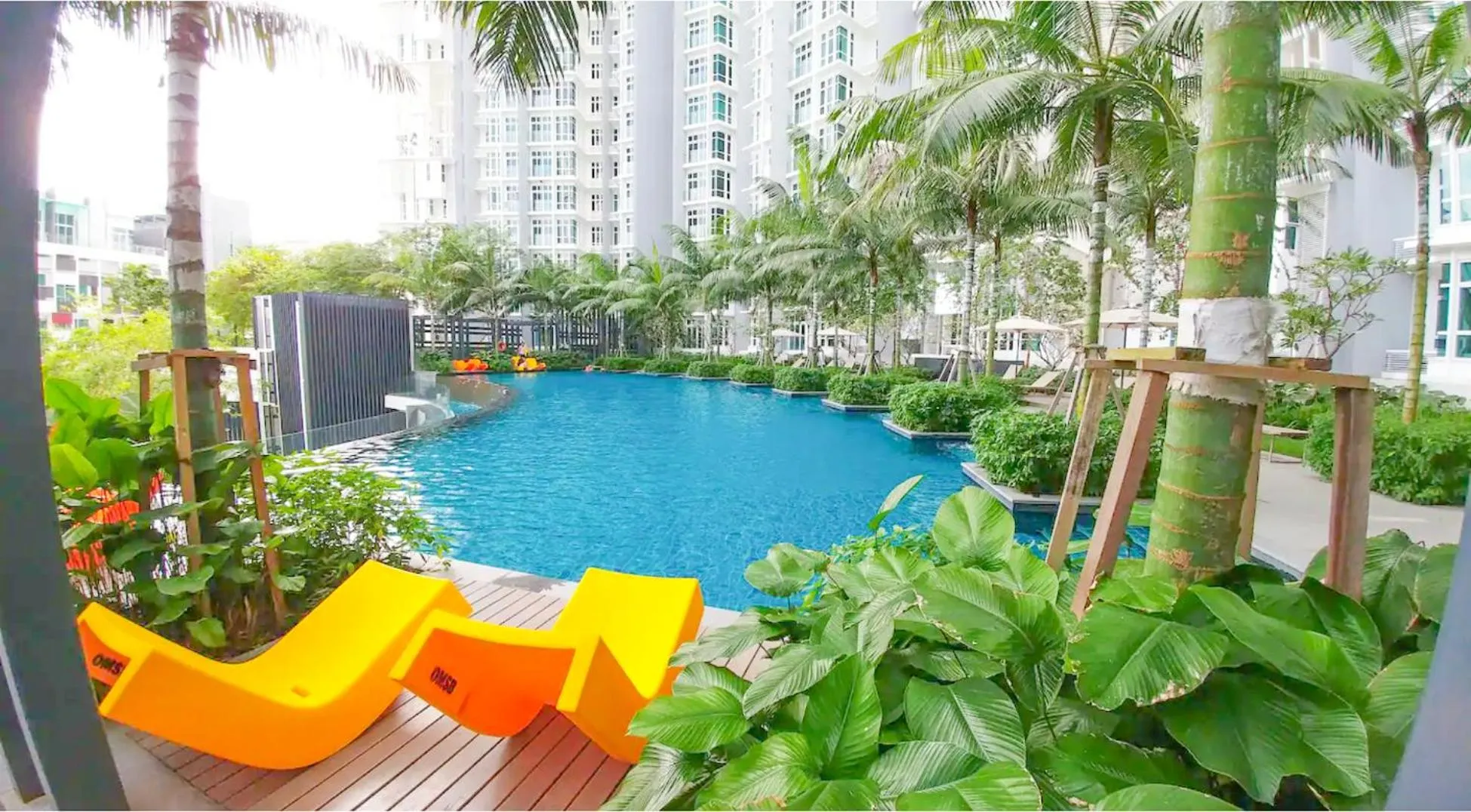 Swimming pool in Holi 1Medini Themed Suites