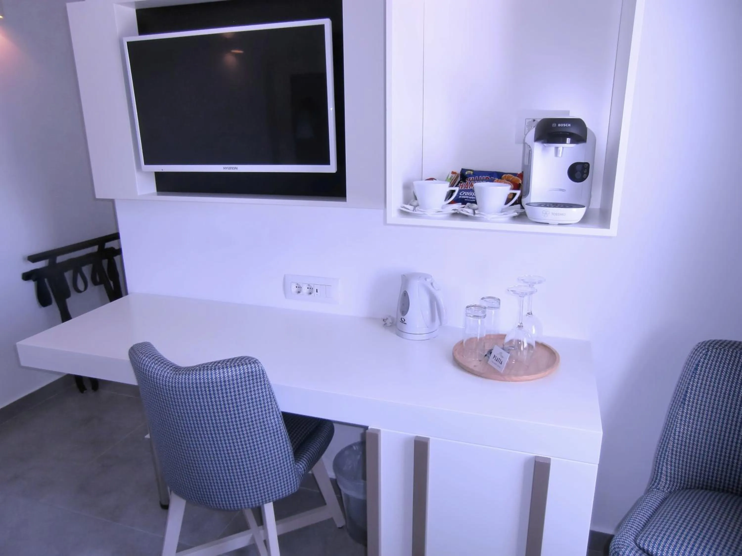 Coffee/tea facilities in Platia