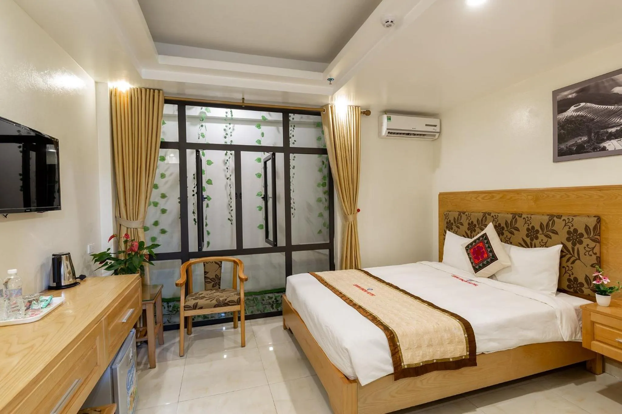 Bed in Sapa Snow Hotel