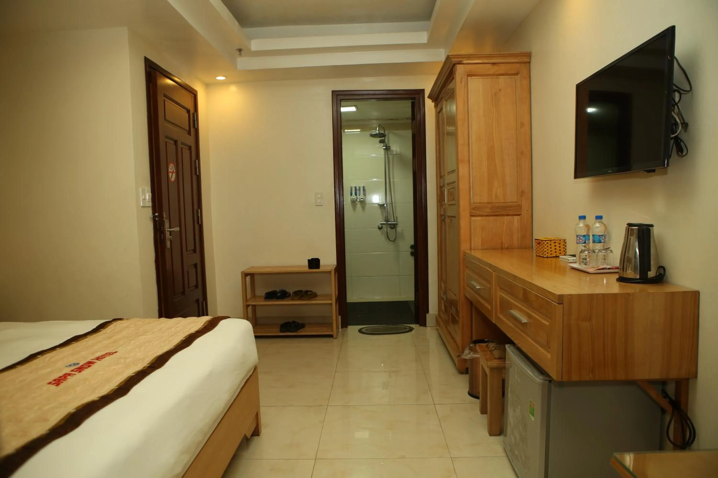 Photo of the whole room, Bed in Sapa Snow Hotel