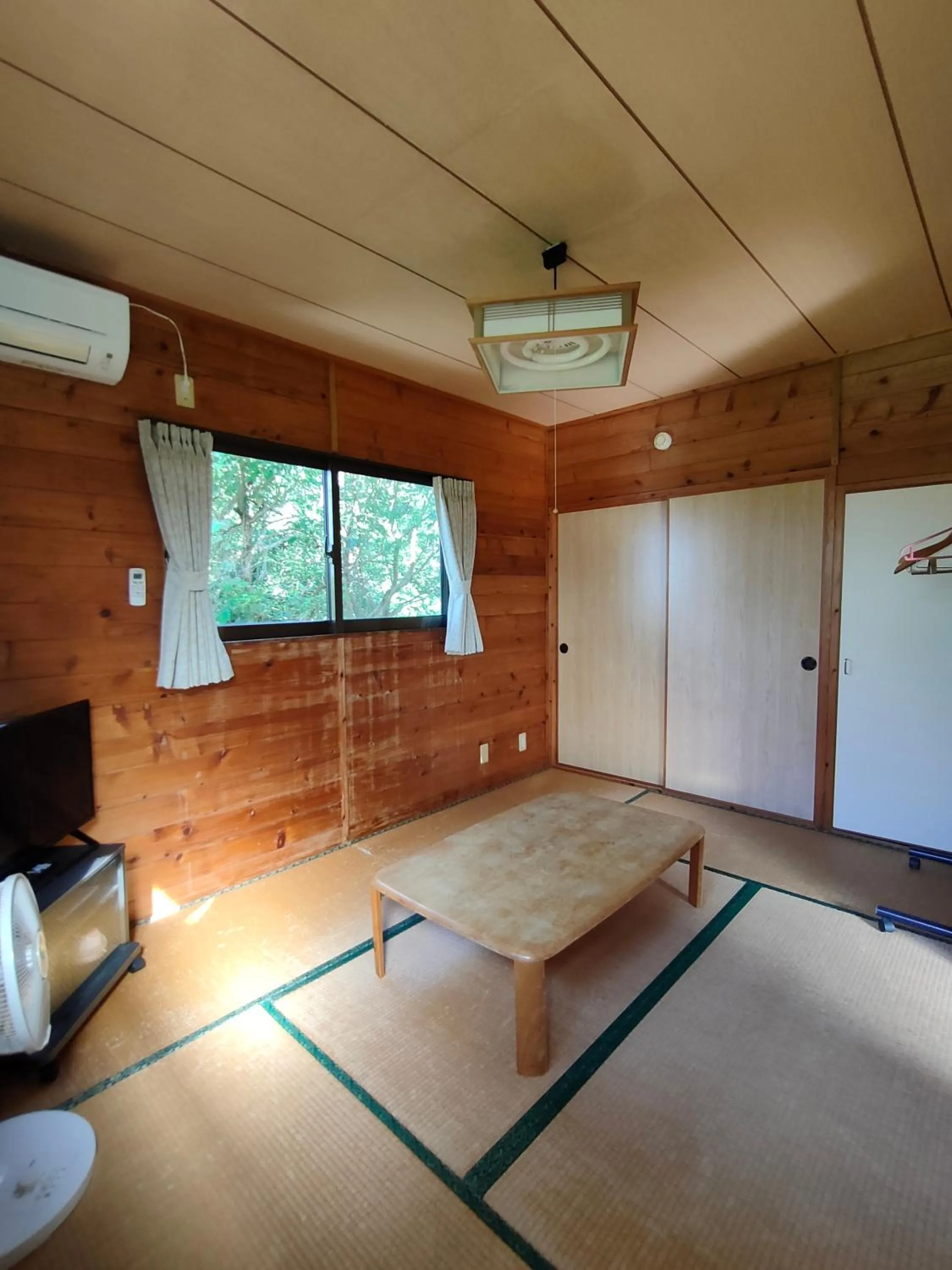 Photo of the whole room in Cottage Canac