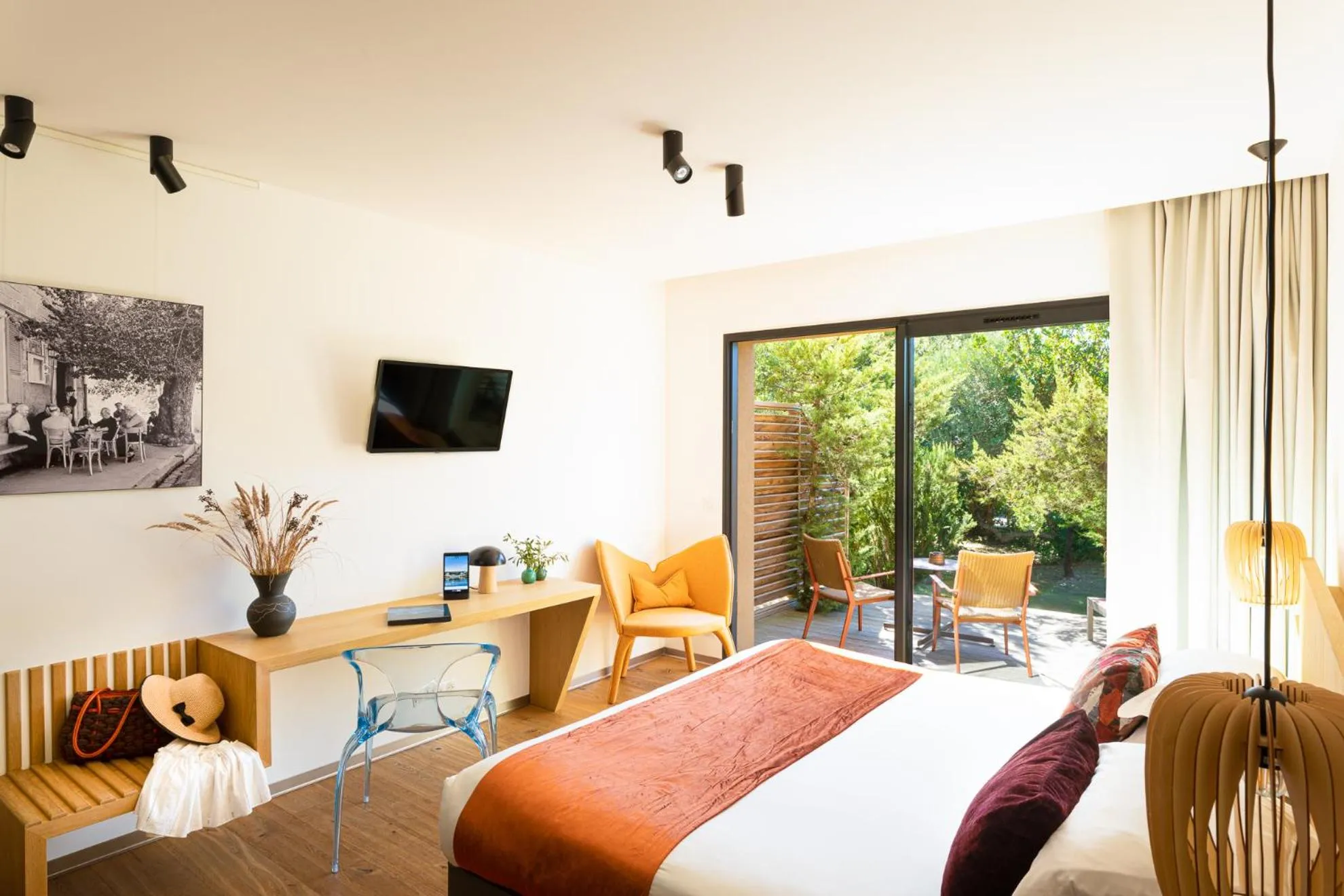 Bedroom in Hôtel & Spa Version Maquis Citadelle