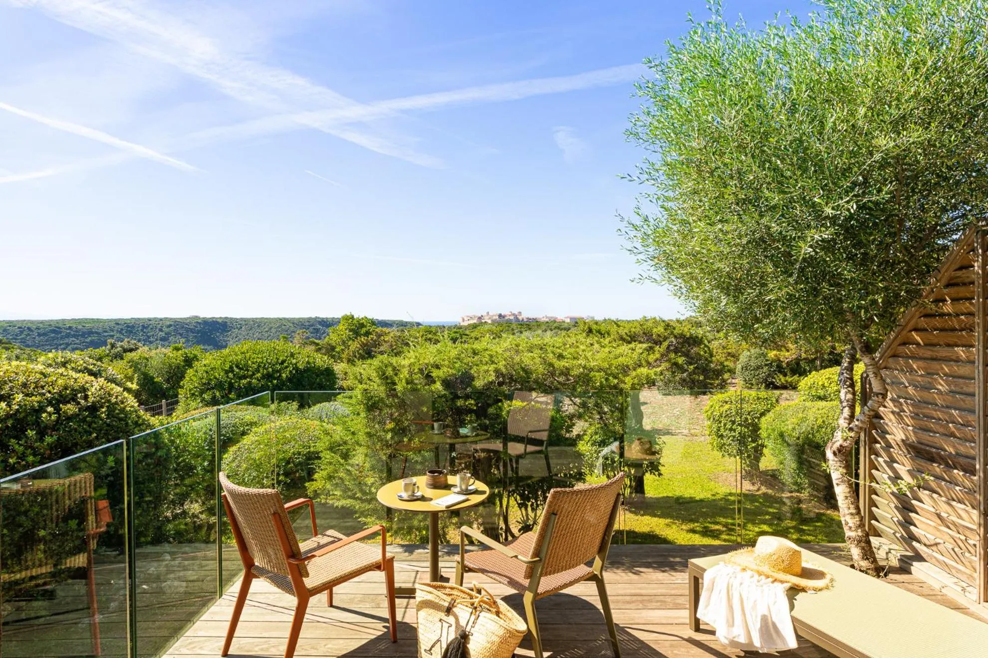 Balcony/Terrace in Hôtel & Spa Version Maquis Citadelle