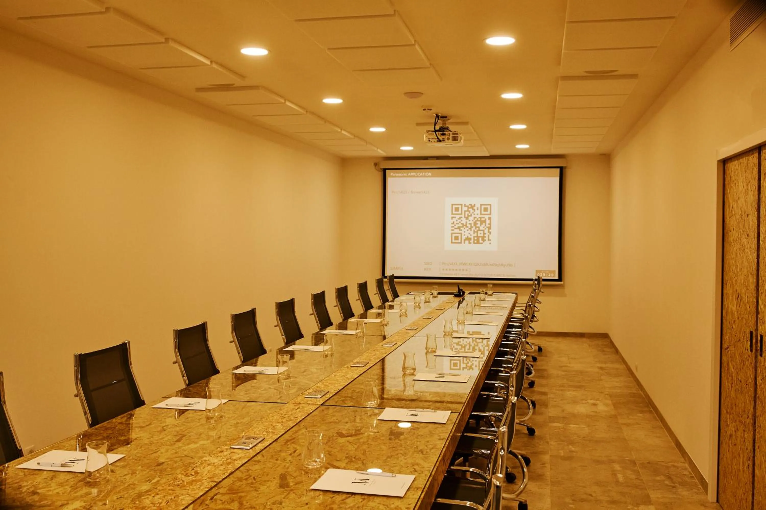 Meeting/conference room in Hôtel & Spa Version Maquis Citadelle