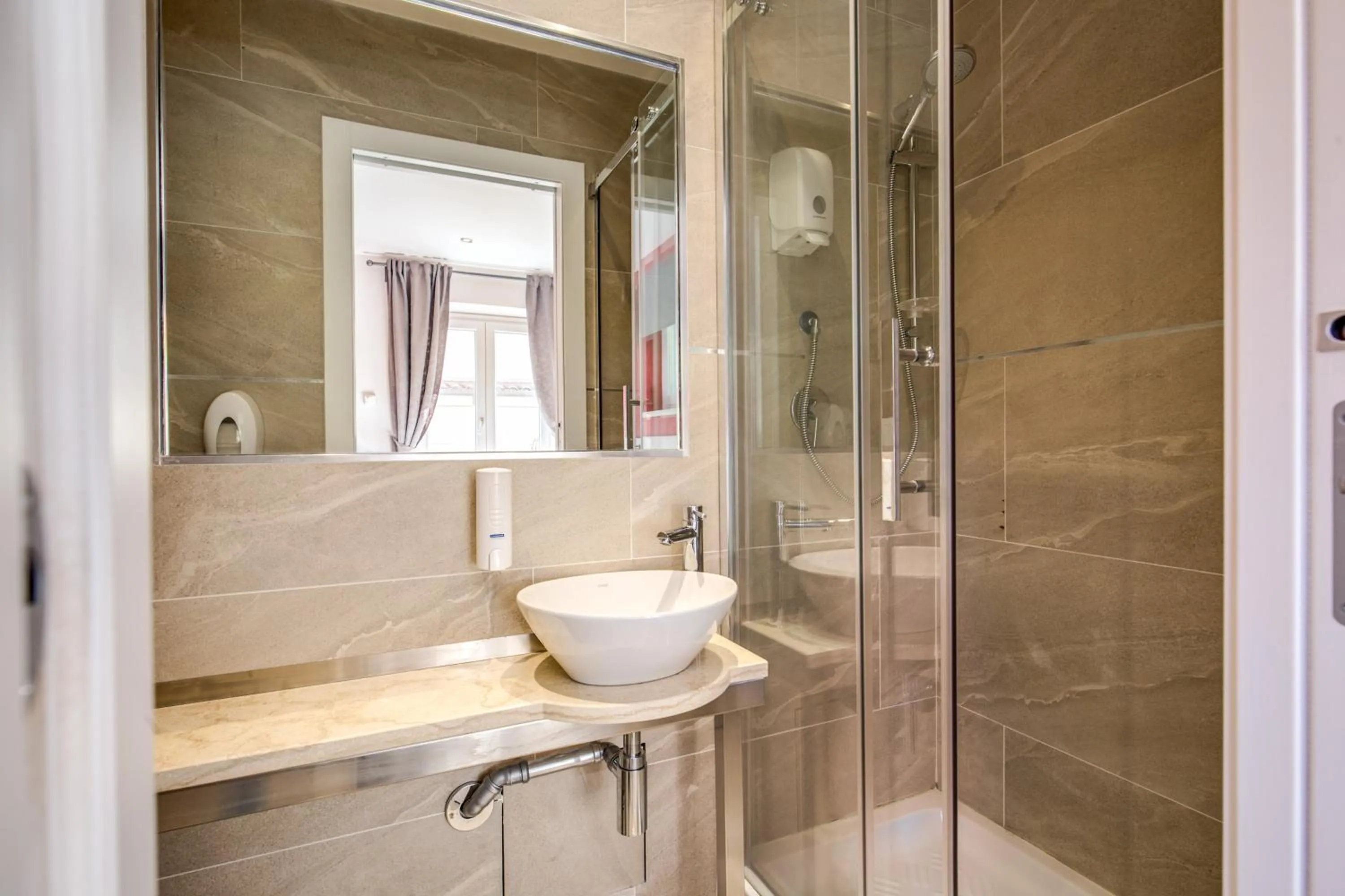 Bathroom in The Bricks Rome