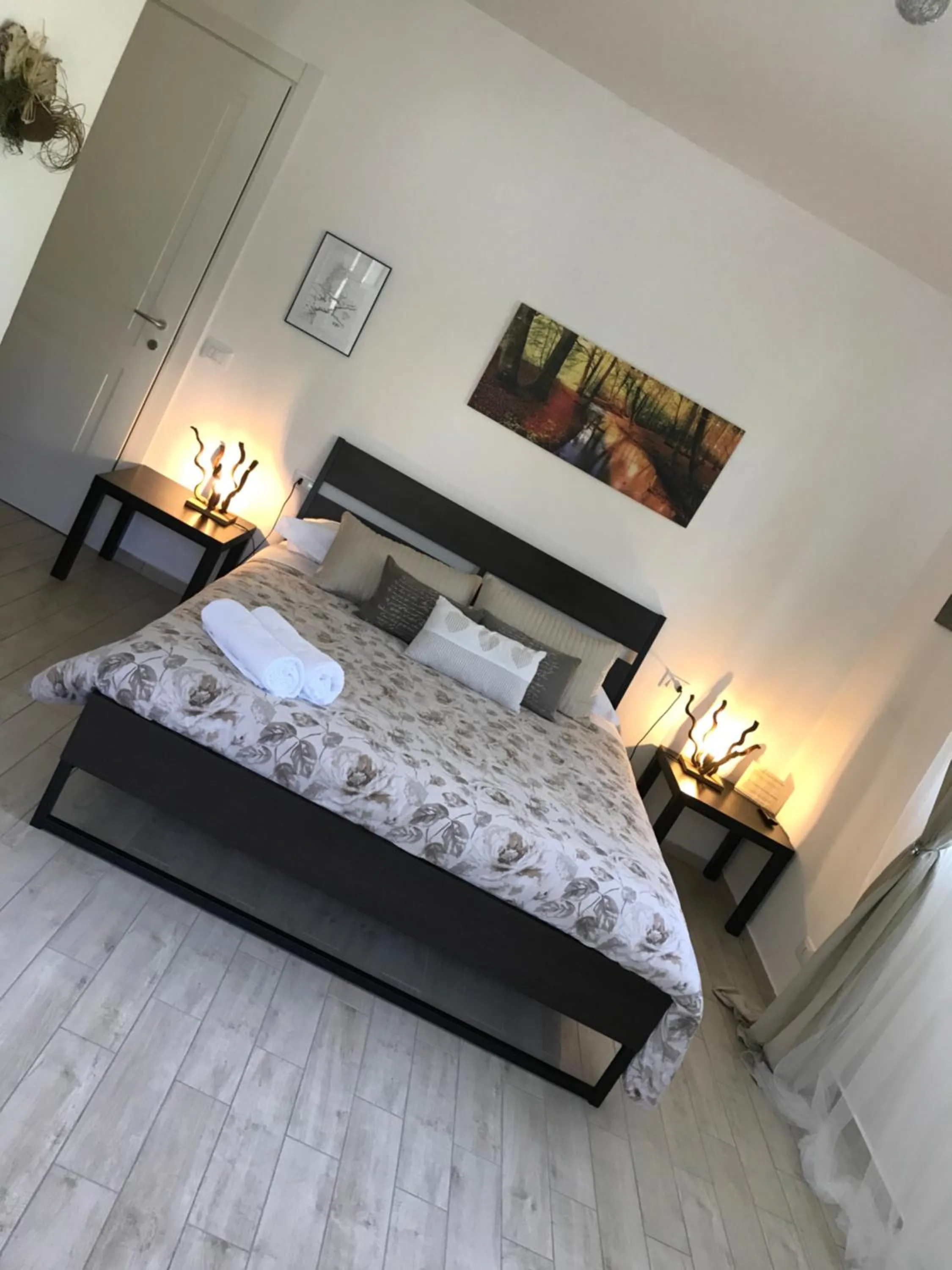 Bed in B&B La Rosa del Lago