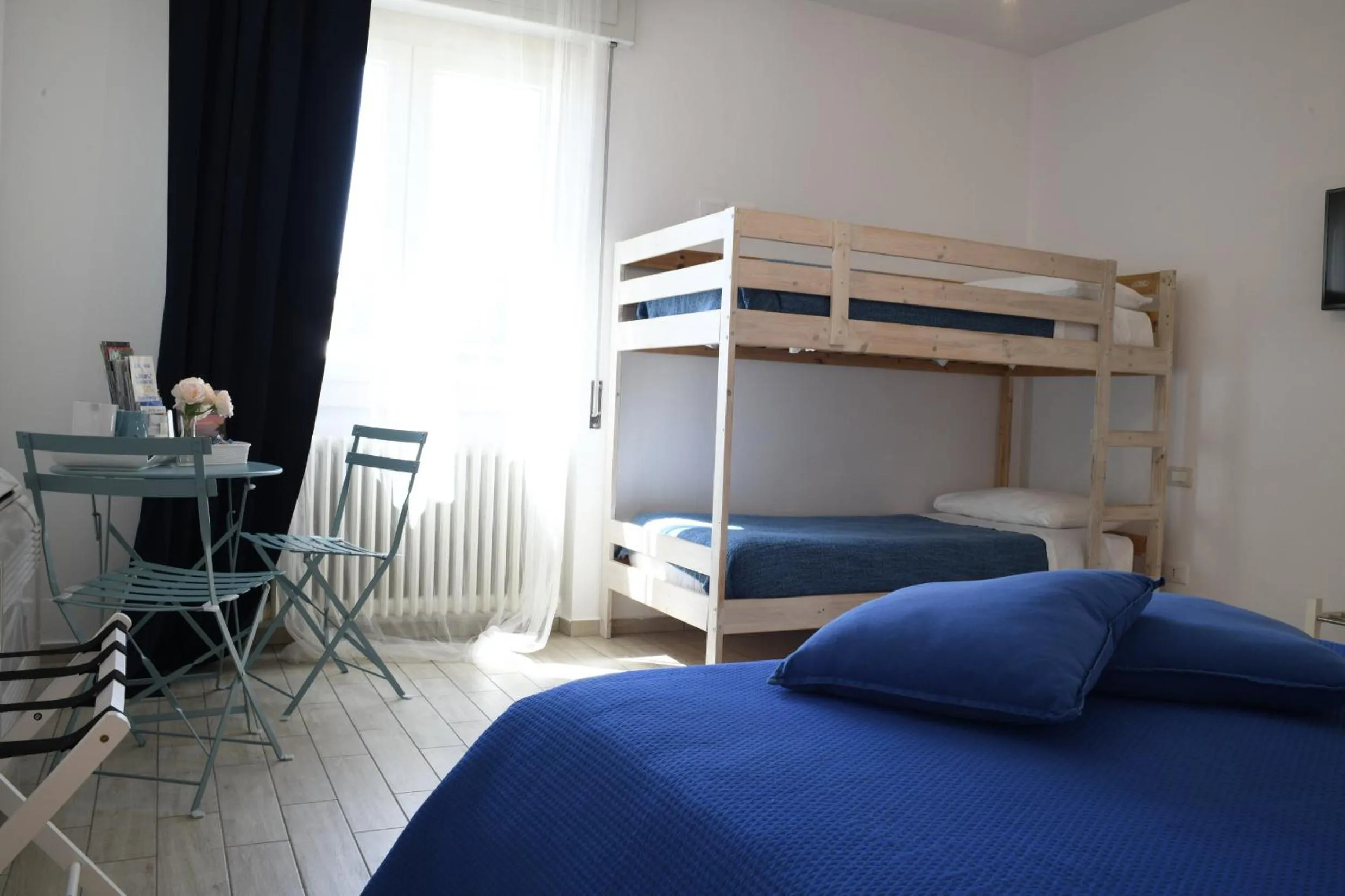 Bed in B&B La Rosa del Lago