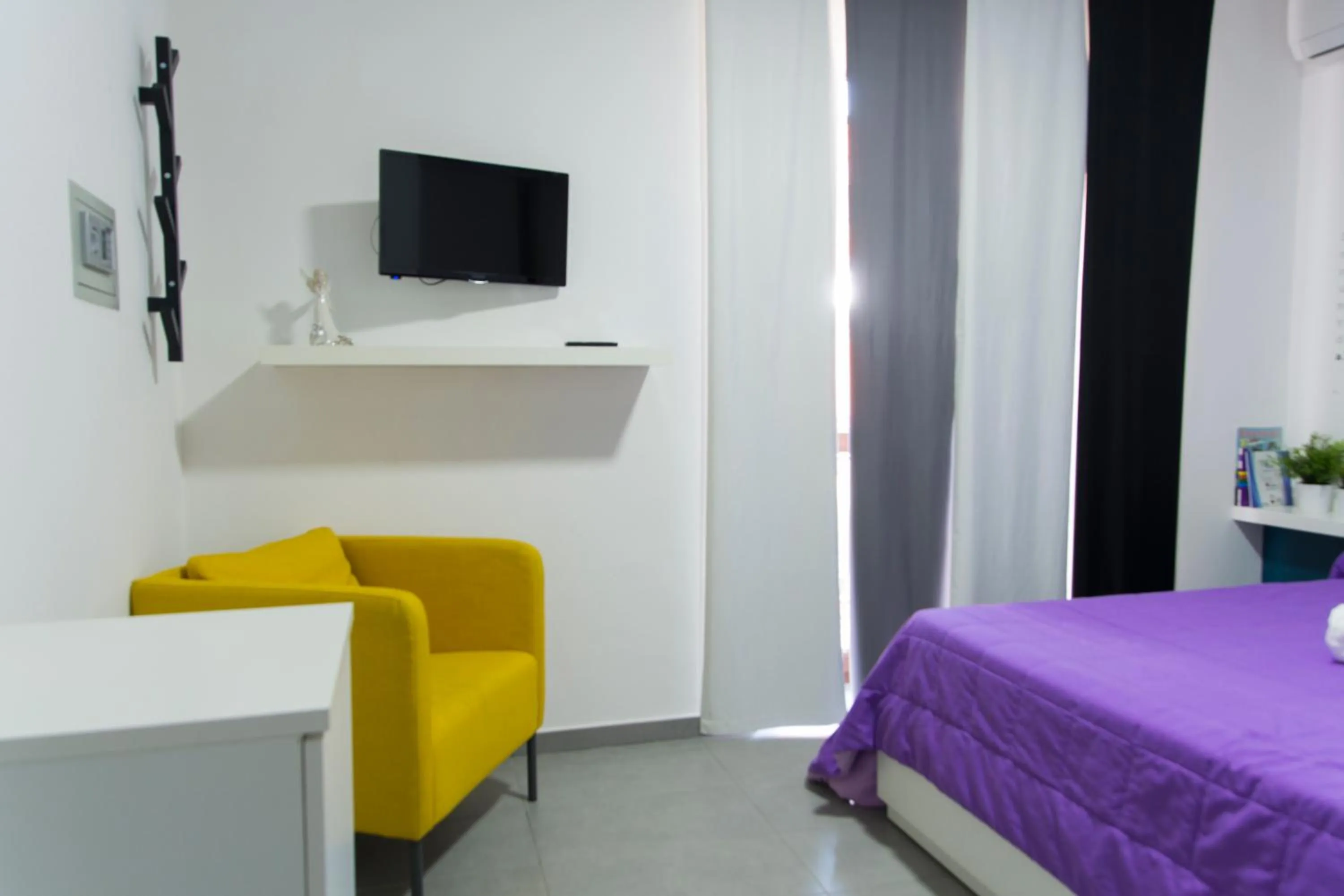 TV and multimedia in B&B Sandro Pertini