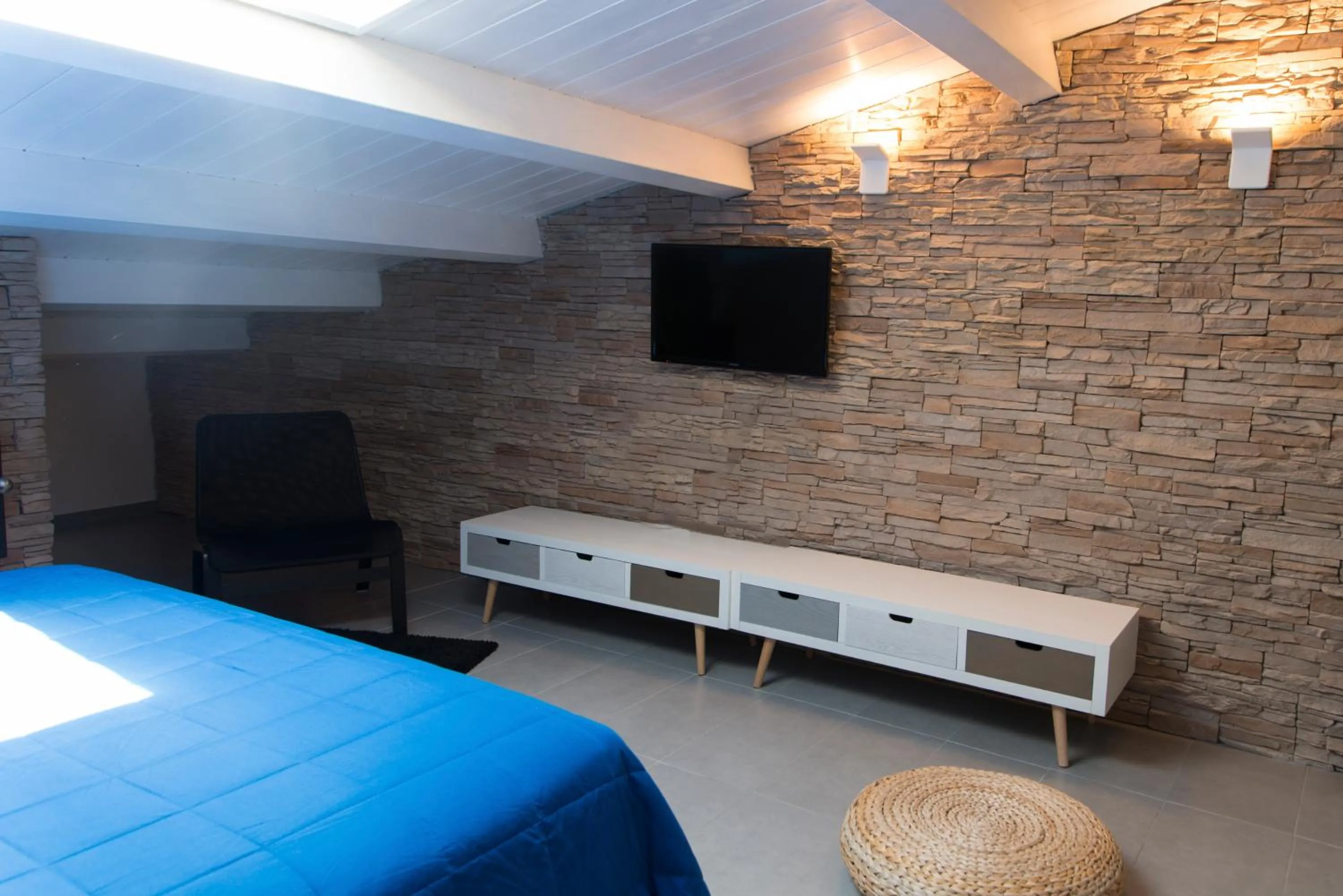 TV and multimedia in B&B Sandro Pertini