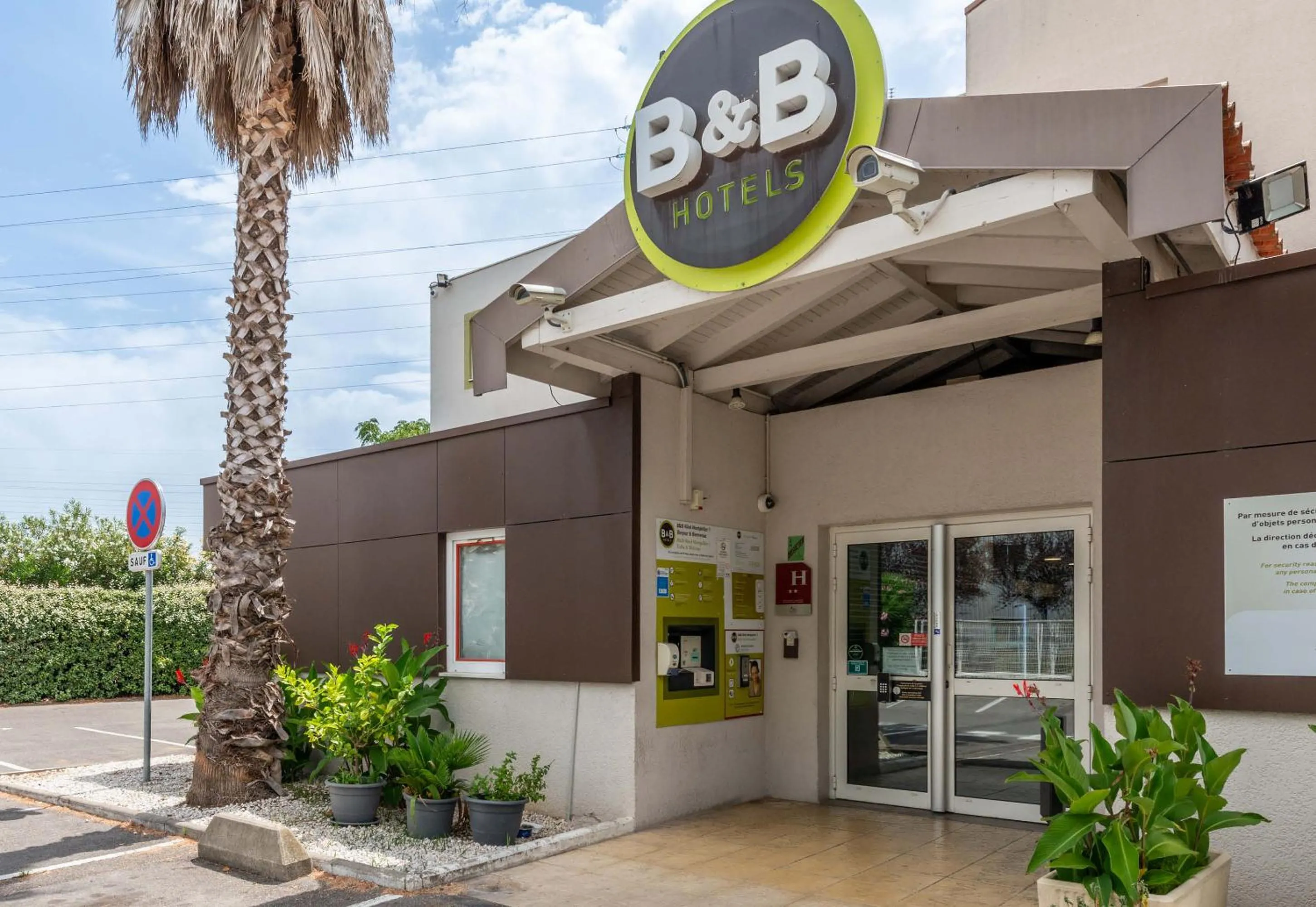Property building in B&B HOTEL Montpellier 1