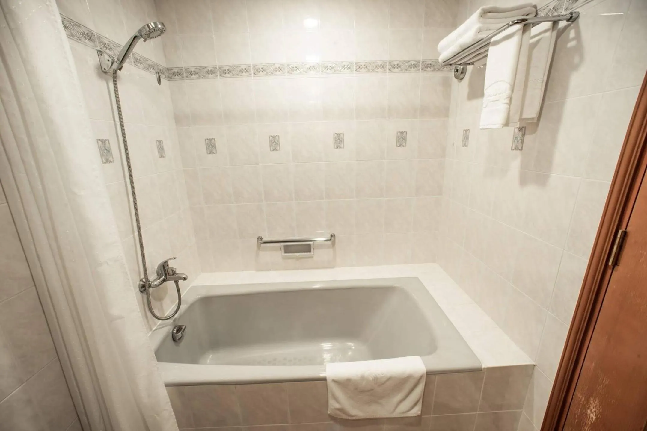 Saigon Court Serviced Apartment