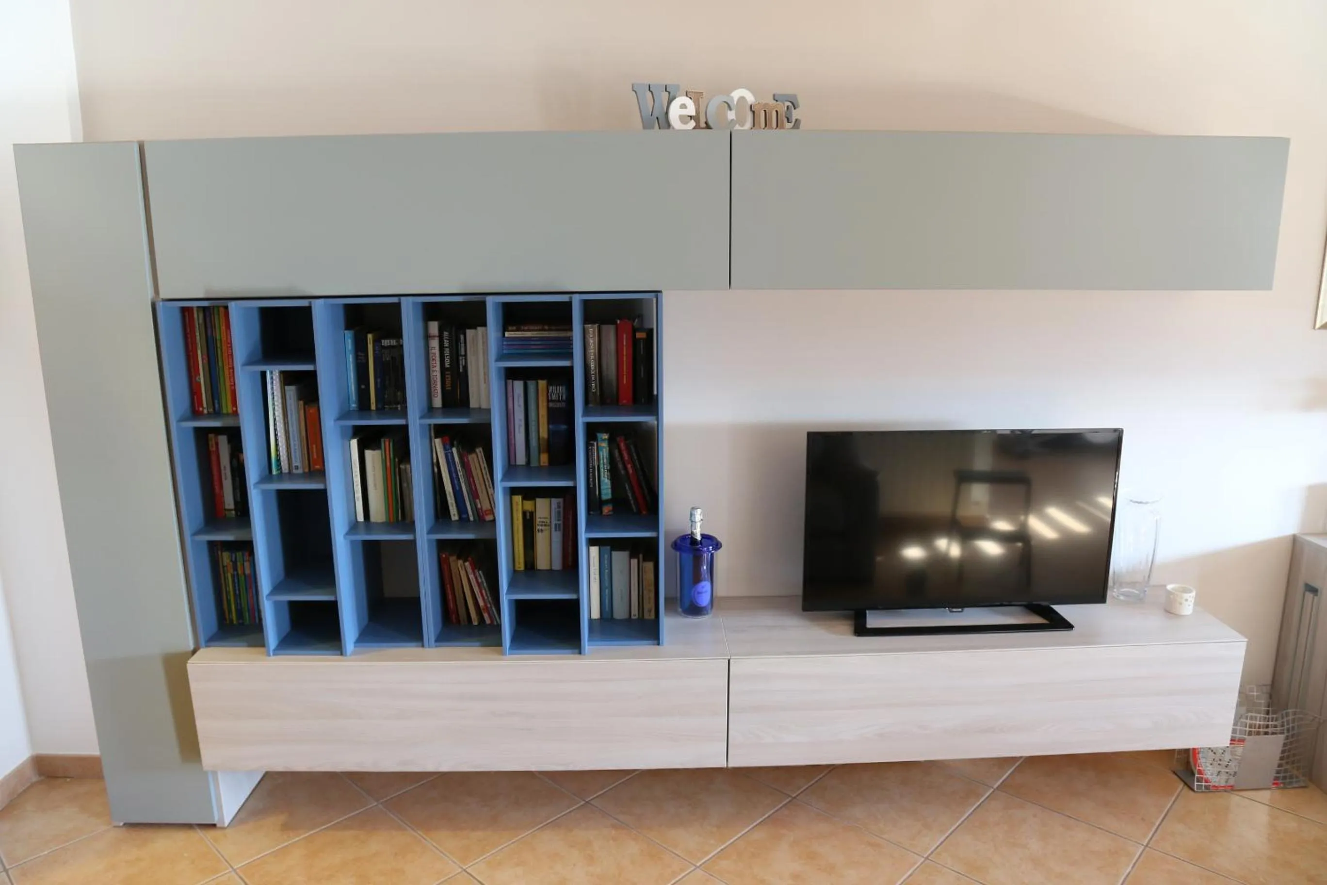 TV and multimedia in Habitans
