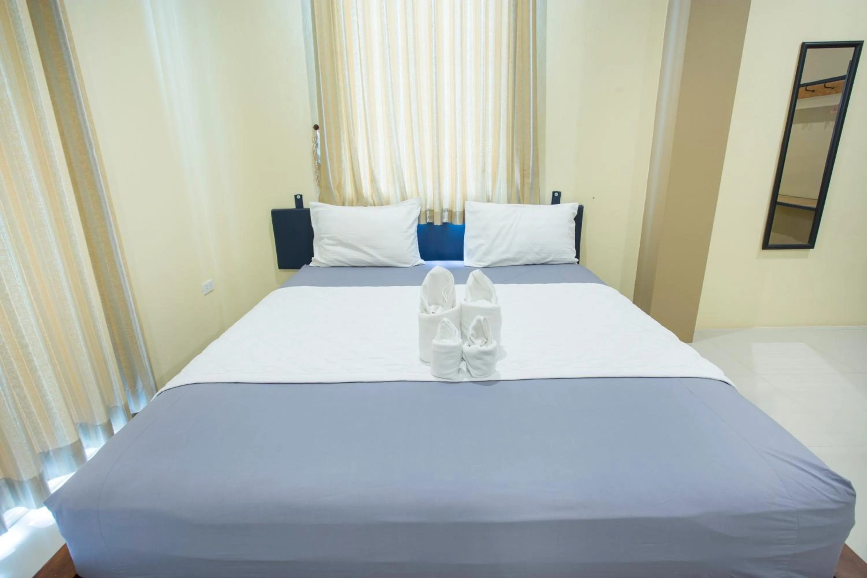 Bed in Aura Residence