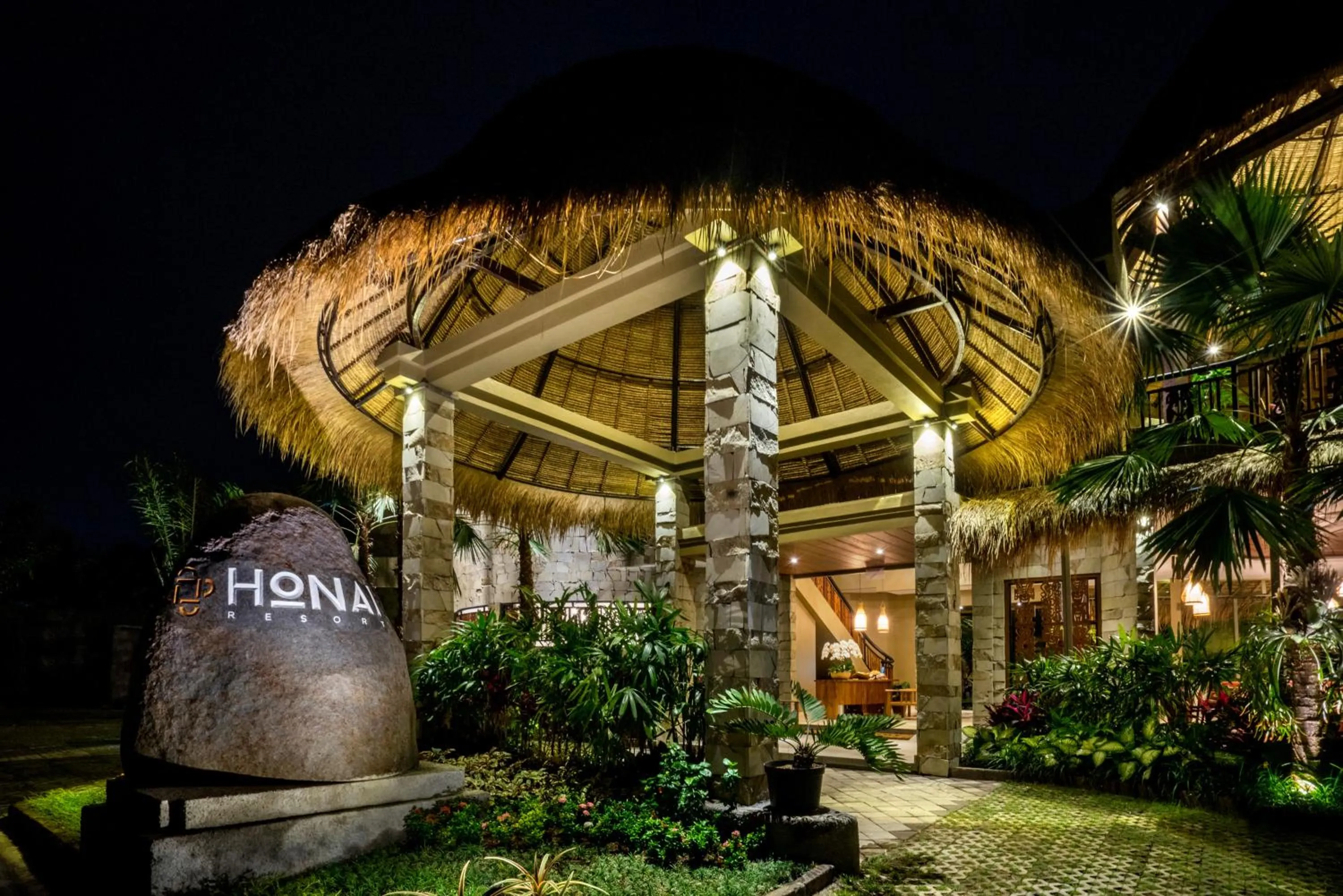 Facade/entrance in Honai Resort