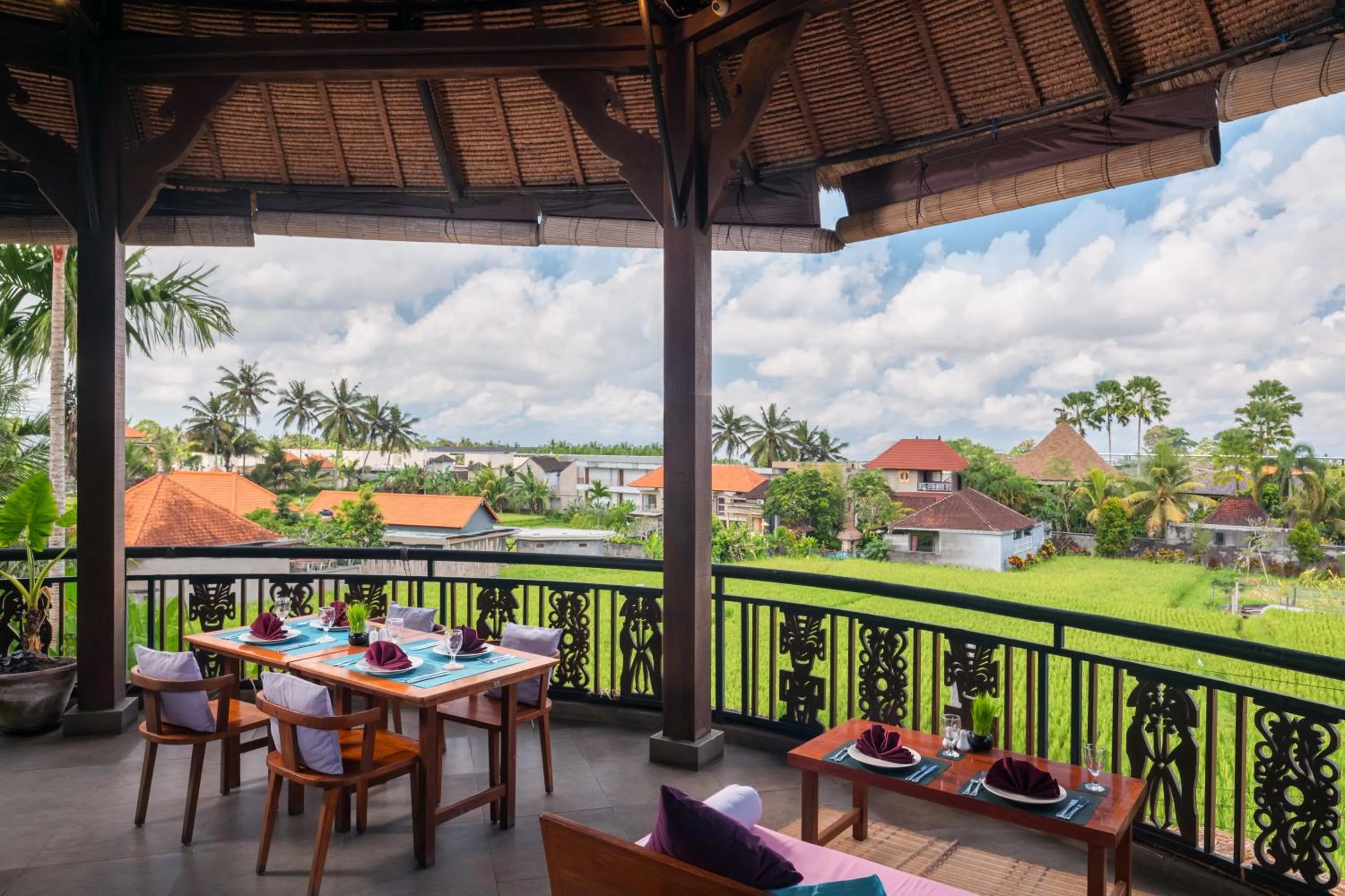Dining area in Honai Resort