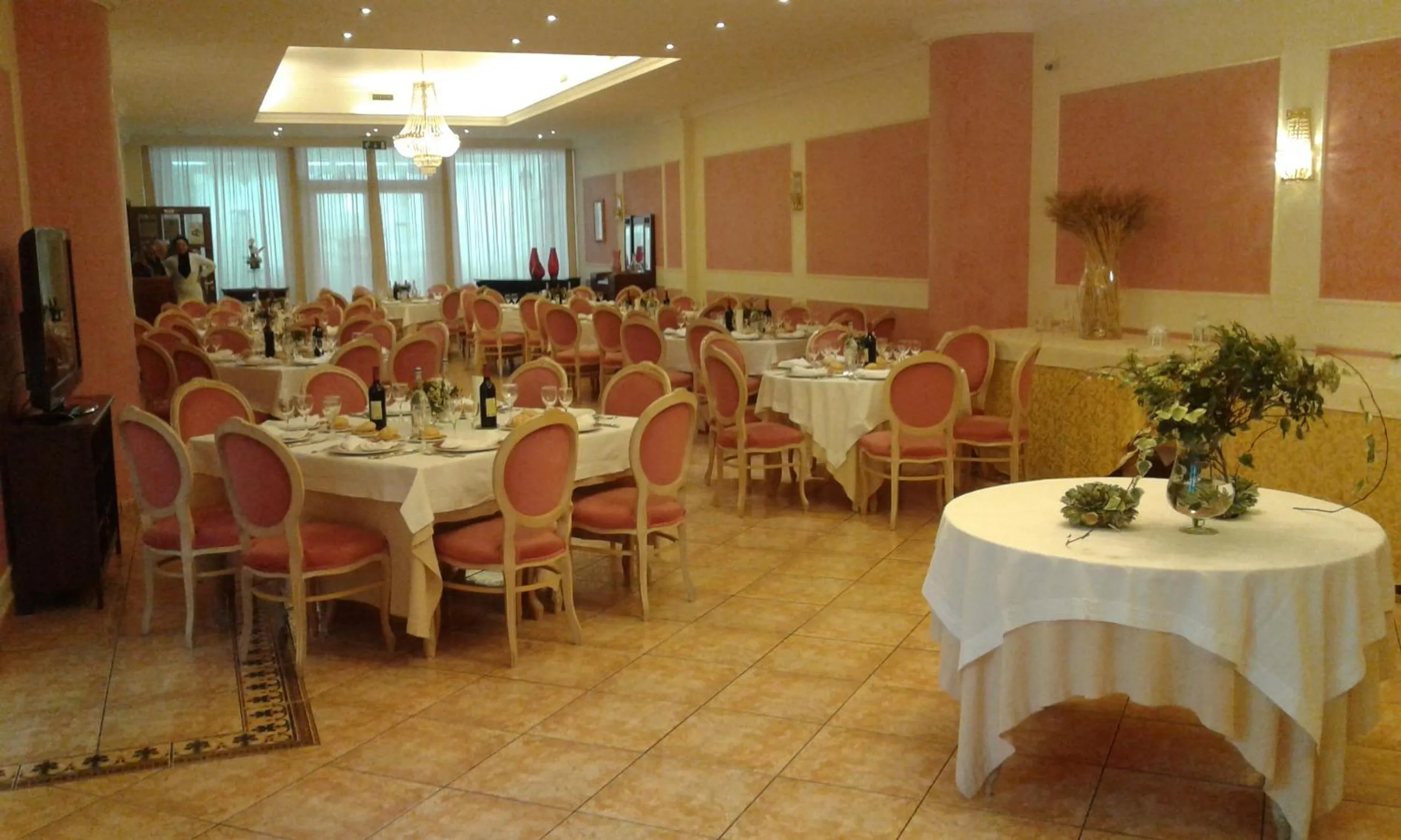 Restaurant/places to eat in Grand Hotel degli Angeli