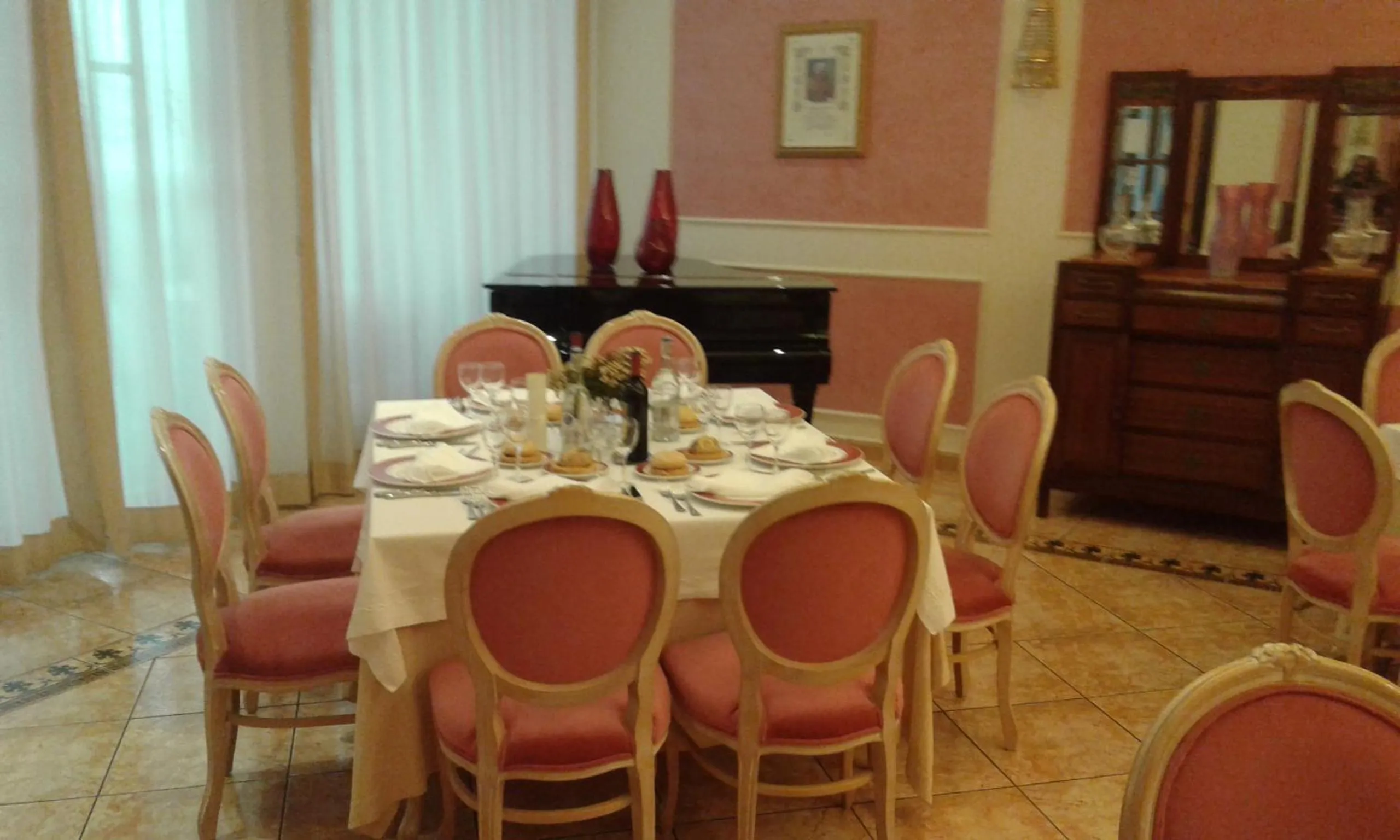 Restaurant/places to eat in Grand Hotel degli Angeli