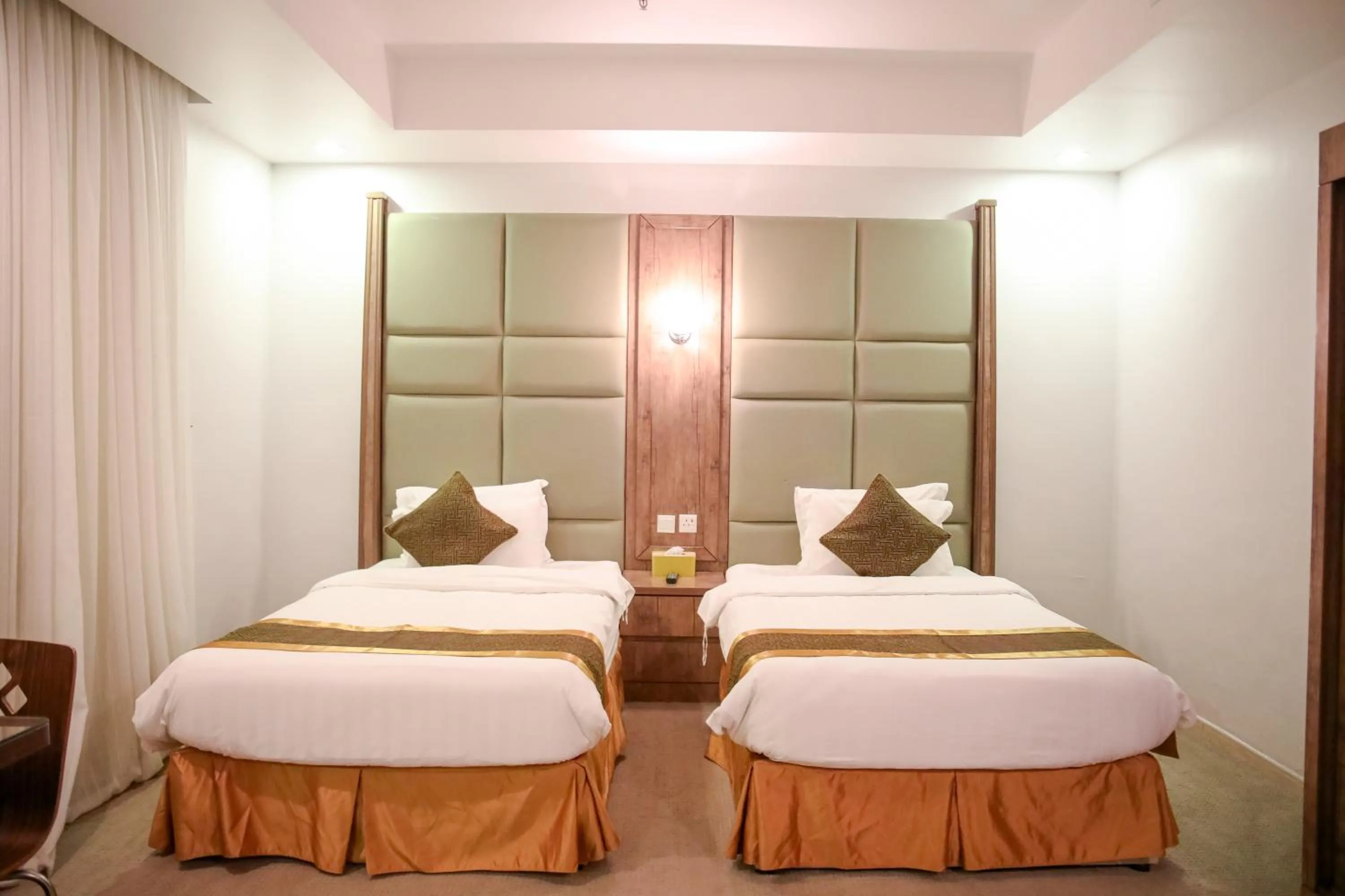 Photo of the whole room, Bed in شقق ارين البساتين