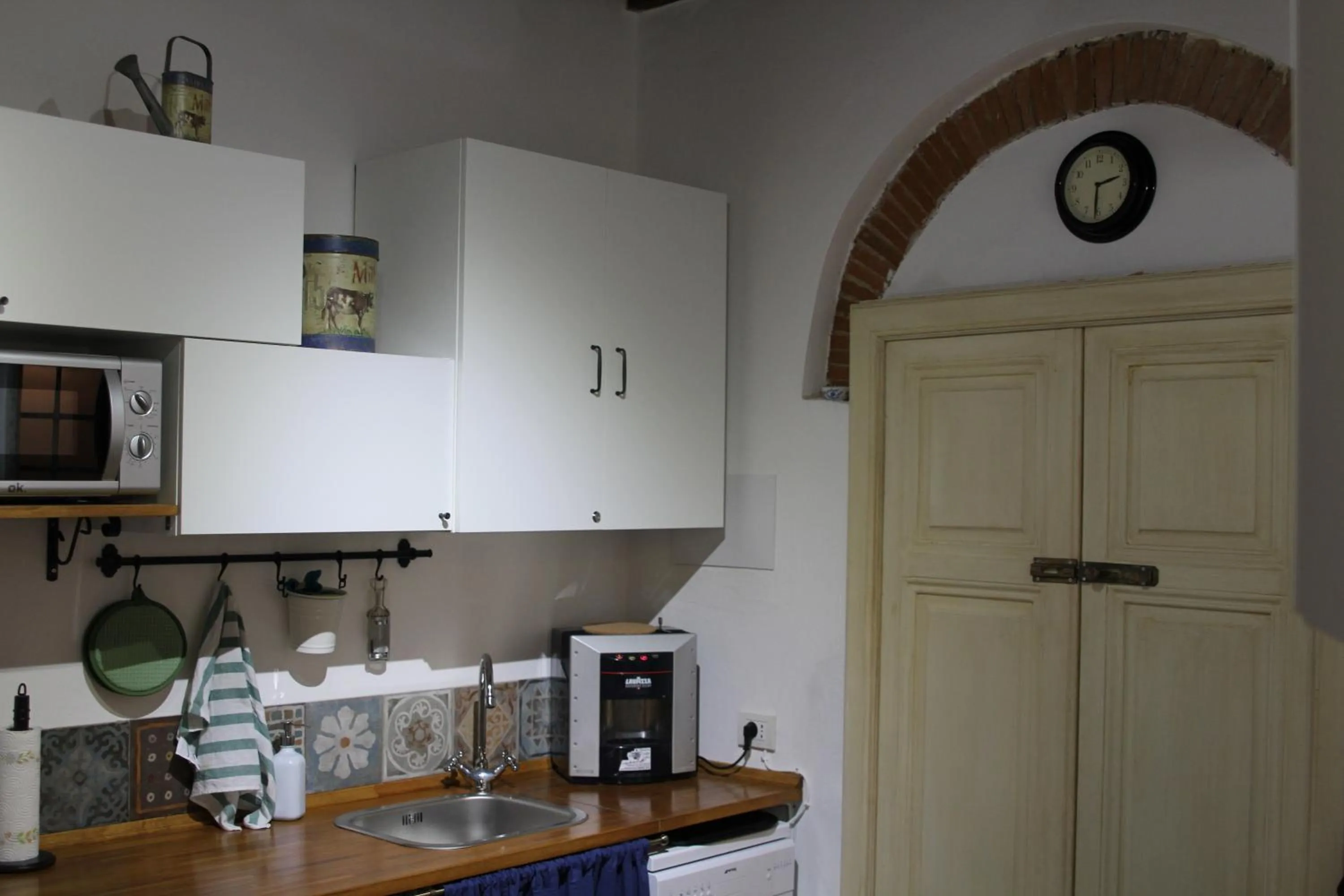 Communal kitchen in Bed & Tower