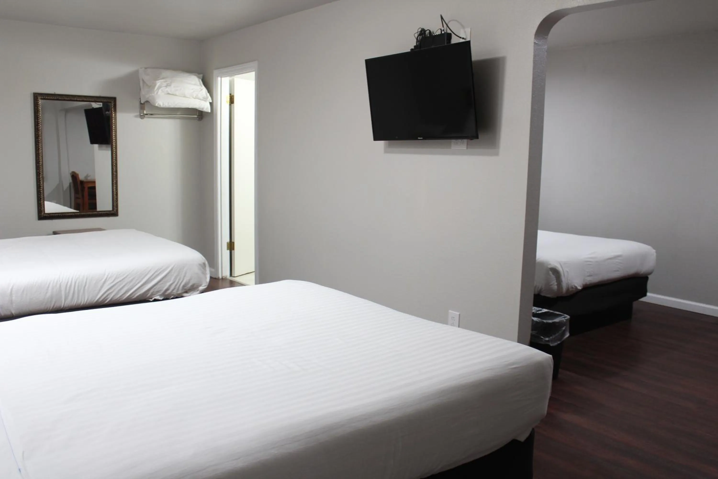 Bed in Thunderbird Motel Las Vegas/ New Mexico